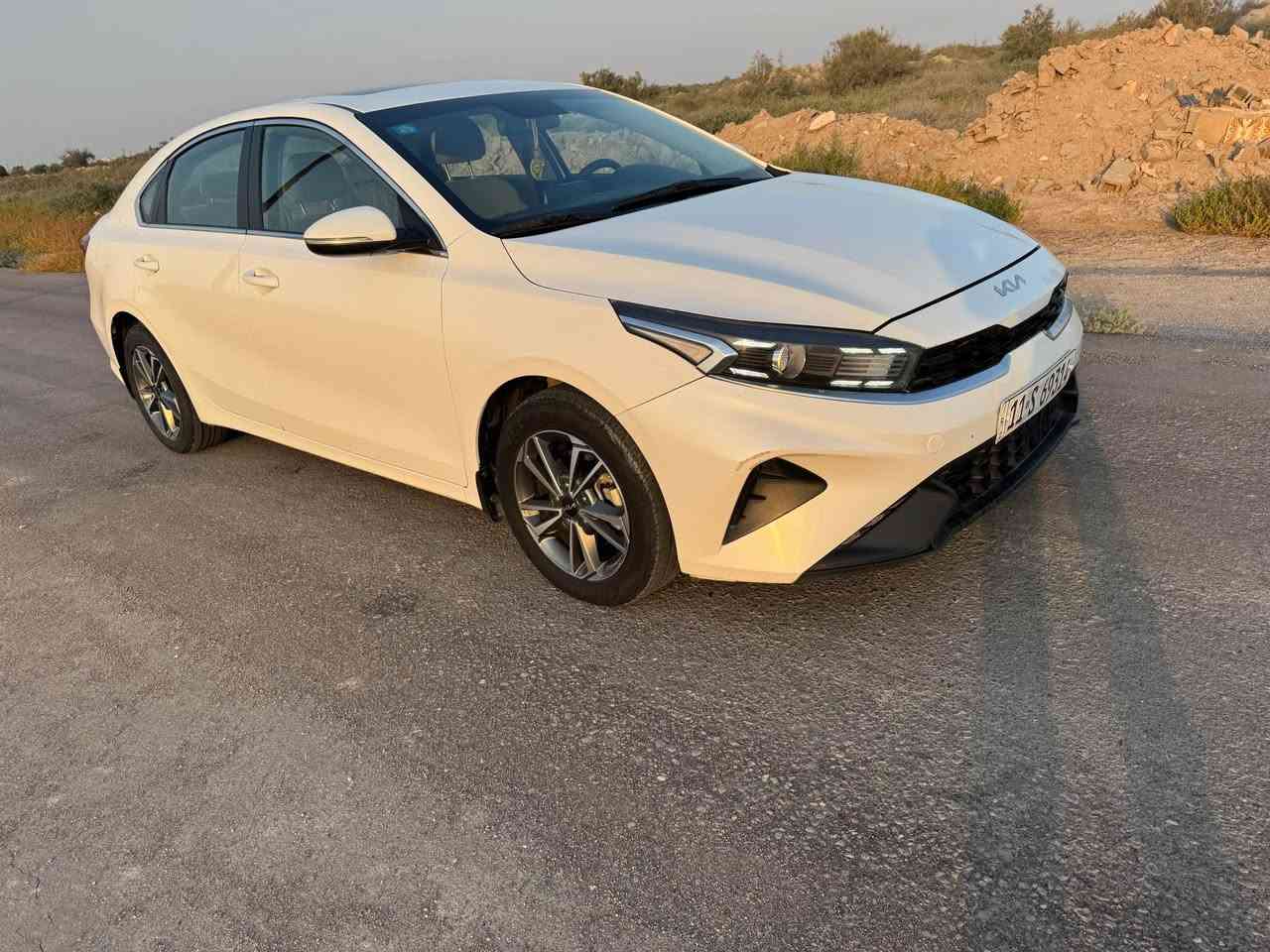 🚘 كيا سيراتو 2000 دوش للبيع

📌 اللون: أبيض
📌 الرقم: بغداد دولي
📌 الممشى: 110,000 كم
📌 المواصفات: فول مواصفات
✅ فتحة سقف
✅ تبريد قطعتين
✅ شاشة تحكم ستيرن
✅ مري سحب عند القفل

🔧 حالة السيارة:
ضربة بالجامع الأيسر، وراجع ع البارد كامل، وأربع أصابع بالبنيد.
السيارة قابلة للفحص الكامل.

💰 السعر: 160 ورقة
🔻 المجال بسيط جداً للجاد فقط.

📍 الموقع: البصرة – أبي الخصيب
📞 للاتصال: ***********

للجادين فقط، والفحص خير دليل. ابو الخصيب, البصرة
