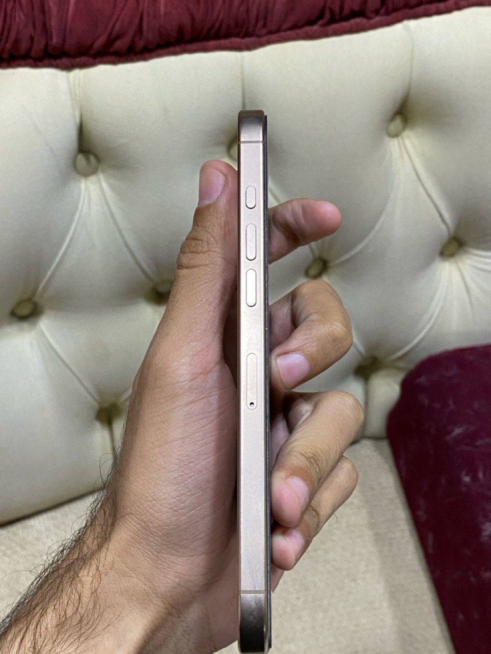 📱 iPhone 16 Pro Max

🔹 الذاكرة: 1 تيرا (1TB)
🔹 الشريحة: دبل SIM2
🔹 الشاشة: 6.9 إنش Super Retina XDR OLED
🔹 المعالج: A18 Pro
🔹 الكاميرات: ثلاثية Pro + LiDAR
🔹 منفذ الشحن: USB-C
🔹 الهيكل: تيتانيوم
🔹 البطارية: تشغيل فيديو لغاية 33 ساعة
🔹 الألوان: تيتانيوم أسود، أبيض، طبيعي، صحراوي
🔹 الجهاز يدعم 5G وFace ID
🔹 الجهاز كامل الملحقات: العلبة + كابل USB-C + الكتيبات
الملاحظه :الجهاز فقط ضهر مكسور اكبر ذاكره دبل سيم كارت 

سعر 1،500،000

***********