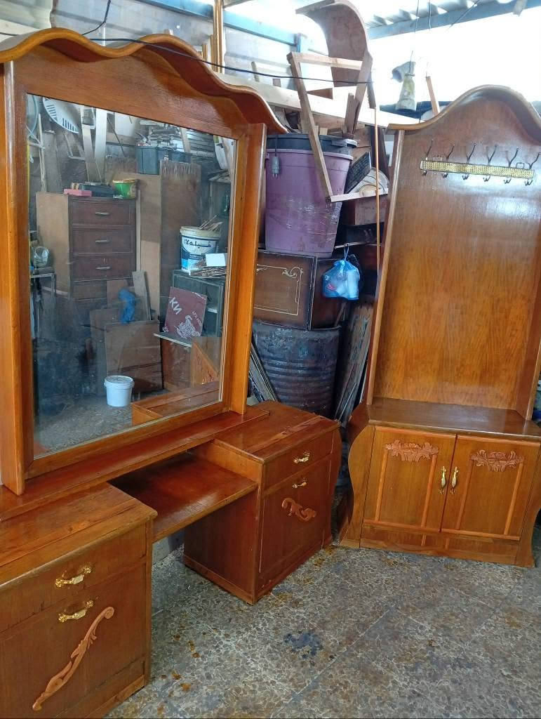 ميز تواليت مع زاوية السعر 55 للاستفسار *********** موصل, نينوى
