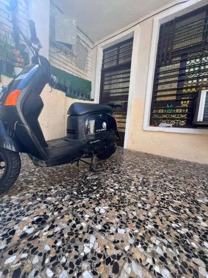 بوليس ١٢٠ • نضيفه • باتري ضعيف