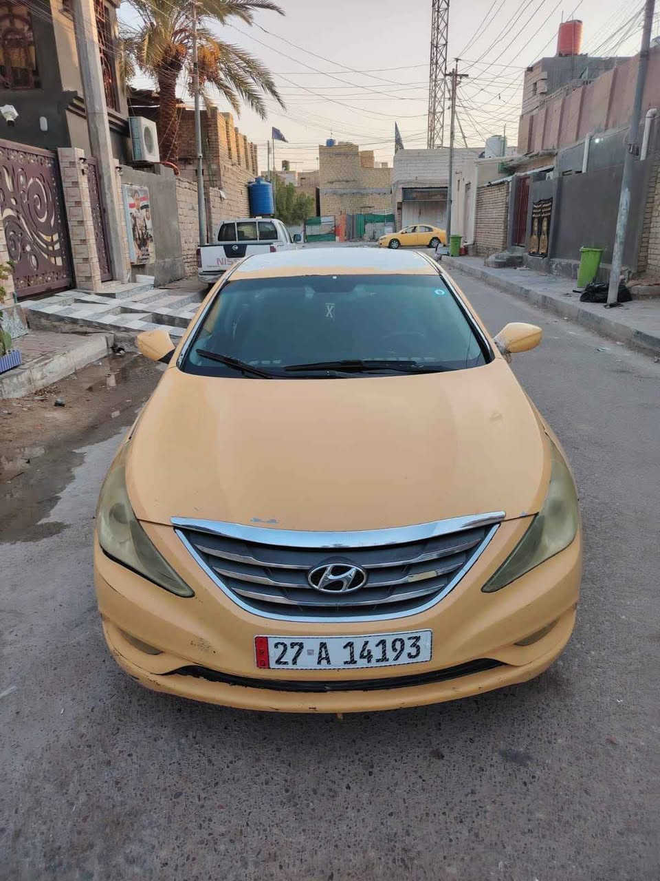 السلام عليكم
سوناتا ٢٠١٣ تكسي
رقم ذي قار بسمي سنويه ٢٠٣١
حادثه بنيد وجاملغ مكينه ٢٤٠٠ جي دي اي خير من الله 
مكان ناصريه مركز
السعر ٨٢ وبيه مجال 
التواصل *********** ناصرية, ذي قار
