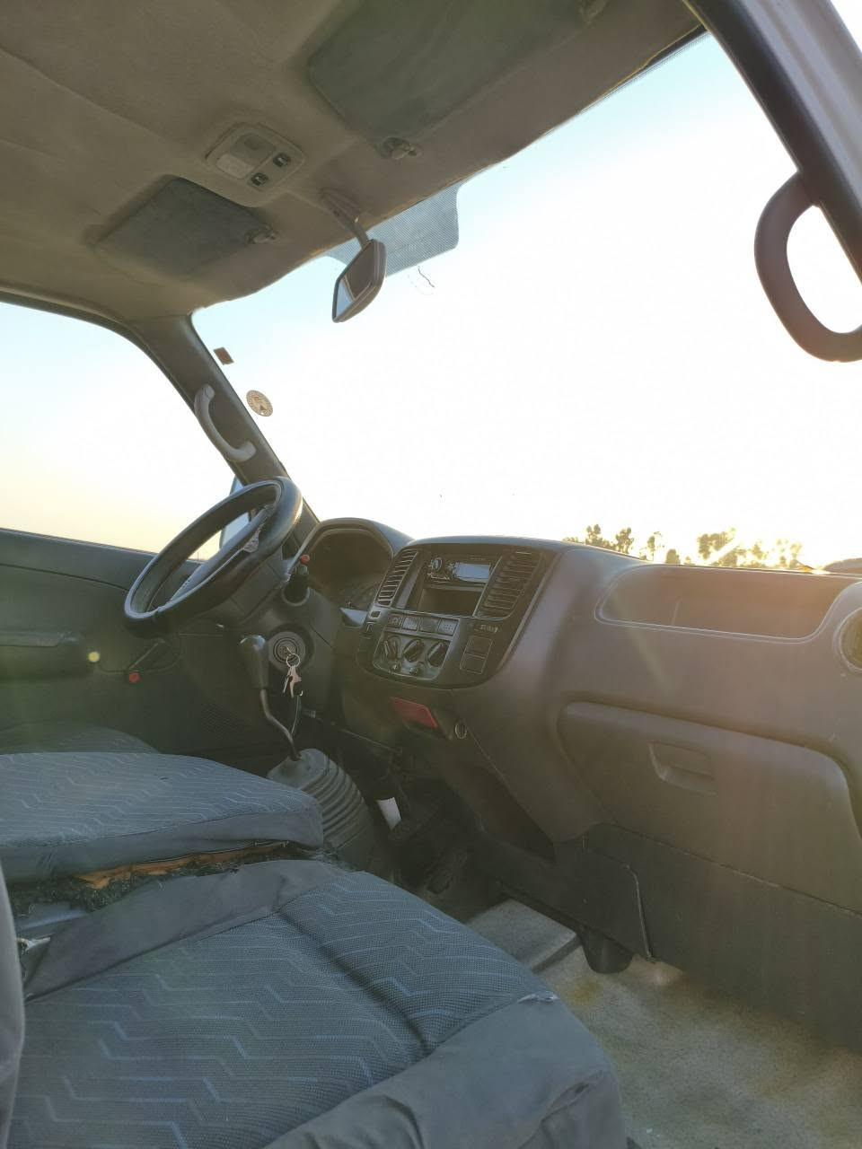 Nissan urvan 2007/ ***********
گێڕ و مەکینە و ئەکسل و تەبریت بە شەرت بەناوی خۆمە 
سەنەوی تا ٢٠٢٩ نوێیە لای سایەقی سبوغە و جەمپەکی خەفیفی پێشی هەیە نرخی ١١٥ وەرەقە و مەحمەلەکی برایانە أربيل, العراق
