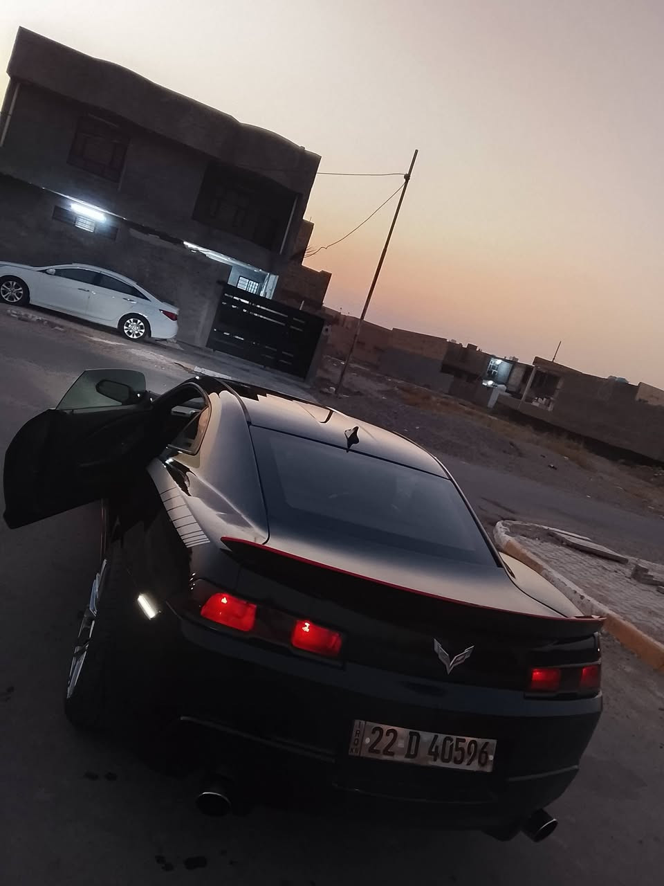 للبيع شفروليه كمارو RS 2015 🖤

🇨🇦 وارد كندي
⚙️ محرك 6 سلندر 3.6L
🔑 تشغيل عن بُعد من الريموت
🚘 فئة RS
💡 إضاءة داخلية Ambient بالبلادي والأبواب
🖥️ شاشة وسطية
🎛️ تحكم من الستيرن
🪑 كشنات كهرباء
❄️ تكييف وتبريد
🔥 تسخين مرايات
💡 أضوية RS
🛞 ويل 20 إنج
🖤 لون أسود
🏁 دعامية أمامية شكل Z28
🏁 جناح خلفي
🔊 نظام صوت وكالة
⚙️ گير أوتوماتيك + تبترونك

السيارة شكلها رياضي ومميزة، وارد كندي ومواصفاتها حلوة، مناسبة للي يريد كمارو V6 استخدام يومي وشكل سبورت.

الفحص والتفاصيل الباقية للجاد، والسعر قابل للتفاوض بالمعقول.
سعرررر ٩٥
موقع بغداد 
رقم تواصل 
***********
