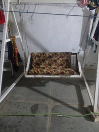 للبيع تنور 40ومرجوحه ب60بغداد حي العامل 07746203355