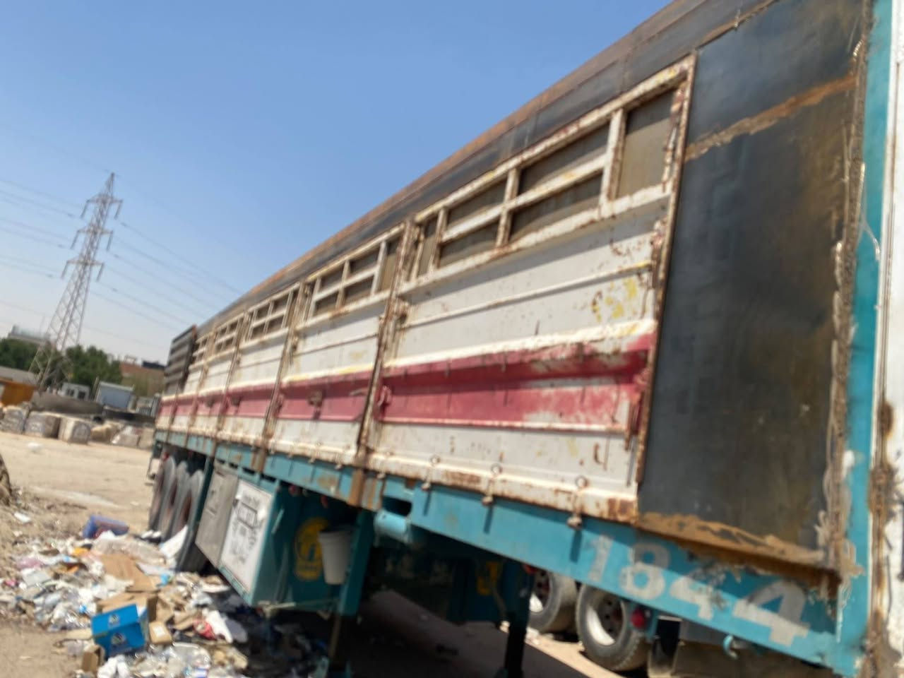 سلام عليكم للبيع عربانة سكندرية طول ١٣تخم تاير مطبخ ثلاجة جادر رقم صاحب العربانة ***********
