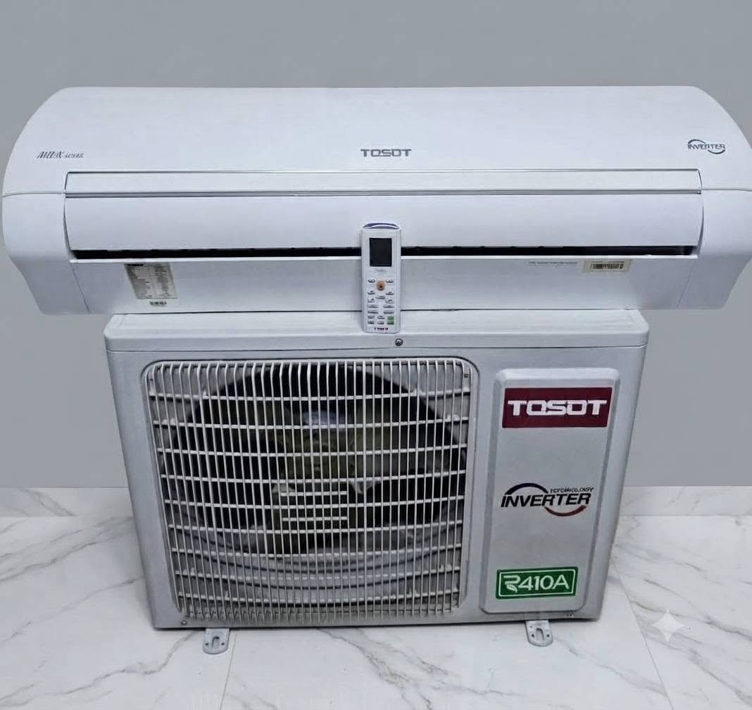 سبالت توسوت حجم (طن وربع ) عدد 2 خوات 
داخليه الضخمه 13000الف BTU 
انفيرتر يشتغل علسحب على 3 امبير  
تدفئة تبريد 
غاز 410 اجهزه نظافه 💯%  
بلاديات شركه بدون اي تصليح 
ملحقاتهن كامله 
بواري ريمونت قاعده وايرات
 وغازهن مقفول يعني جاهزات من كلشي 

سعر الجهاز 375 
اذا ثنينهن 700 

📍 مكاني بغداد الرصافه 
📞للاتصال بالرقم ***********او وتساب
يوجد خدمة توصيل 🚛 داخل بغداد
