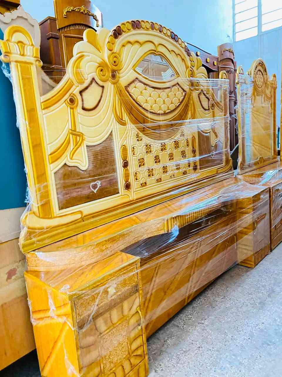 السلام عليكم غرفة نوم 6باب ملحق صاج عراقي صبغ حراري  بسعر700الف وبيها مجال للطيبين عنوان بعقوبة كاطون شارع ابو رباح قرب جملة ابو سعد مزاد ضي القمر استفسار خاص او الرقم ***********
