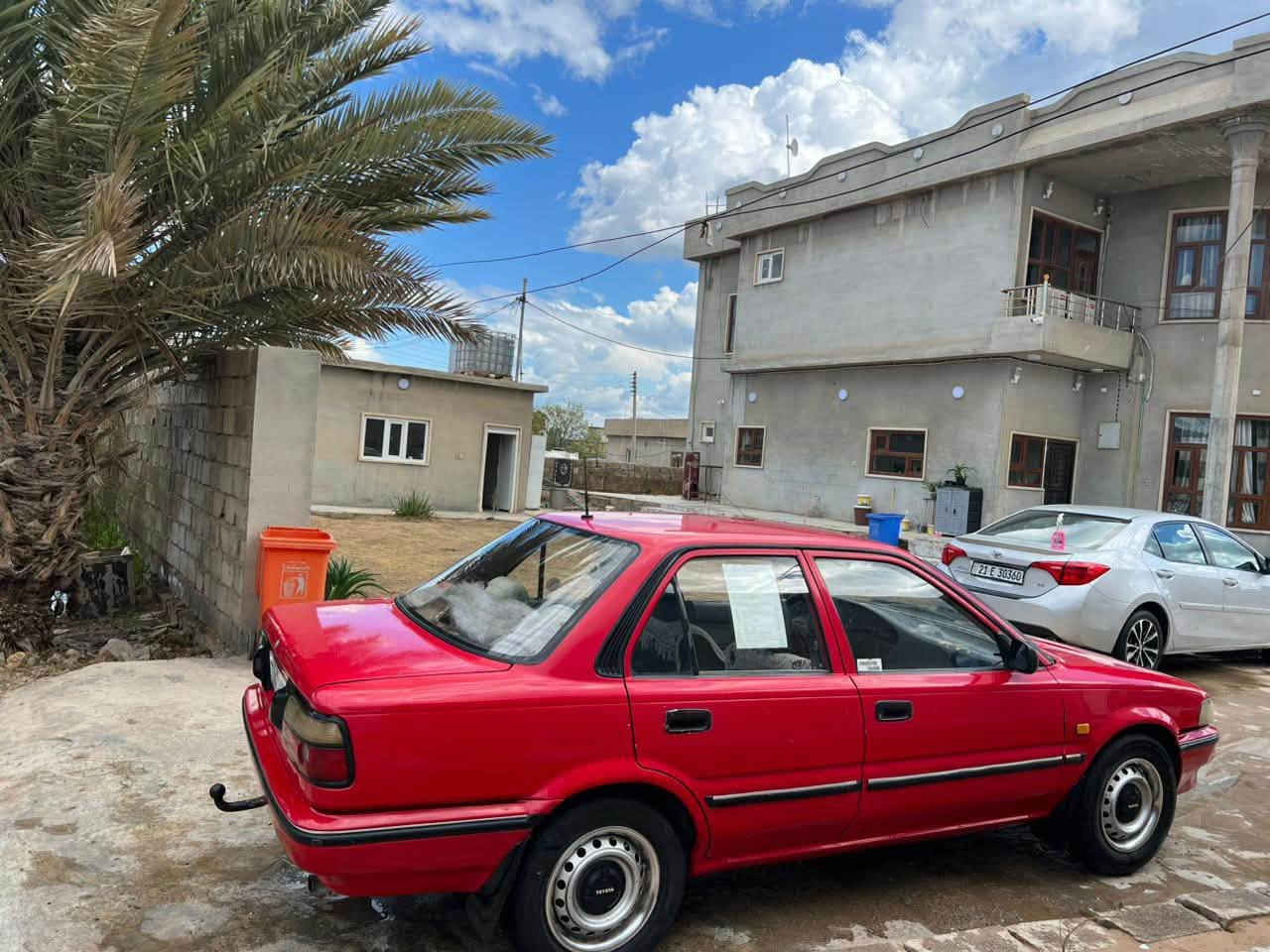 السلام عليكم 
كورلا موديل: 1991 
كير ومحرك شرط كير عادي بلادي
صبغ احزام جمالية فقط السيارة بلادية وجديدة ومال بيت
رقم اربيل دولي شرط التحويل والغرامة
المكان كركوك قضاء الحويجة
الهاتف:***********
السعر:53 وبيها مجال
