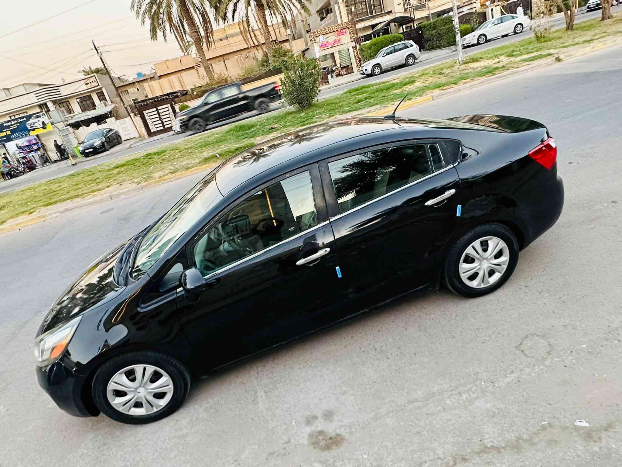 للبيع كيا ريوو 2014 
رقم بغداد الجديد 
هزه جديده سنويه جديده بأسمي 
محرك 1600
كير AT
تخم تاير جديد تبريد ممتاز 
تحكمات ستيرن جهتين 
داخل بيجي واسود ودوشمه كشنات
ماشيه 80 
سياره كلش كلش جديده 
كتلوكات الشركه بيه
مبولشه بالجديد
طخته من امريكا بابتين اليسره فقط
السعر 85 ورقه 
مكاني الغزاليه 
***********
