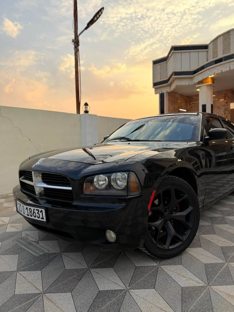 دودج تشارجر SXT • ٢٠٠٨ • ١٨٣ الف