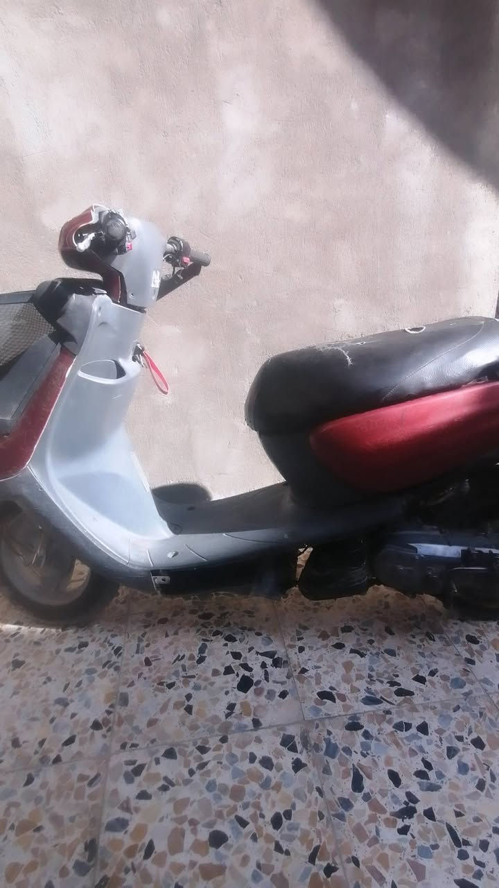 سلام عليگم منغولي للبيع شاصي مگفول محرگ ناعم گهربائيات نقصه باتري 
200 وبيه مجال  مگاني الحر 
***********
