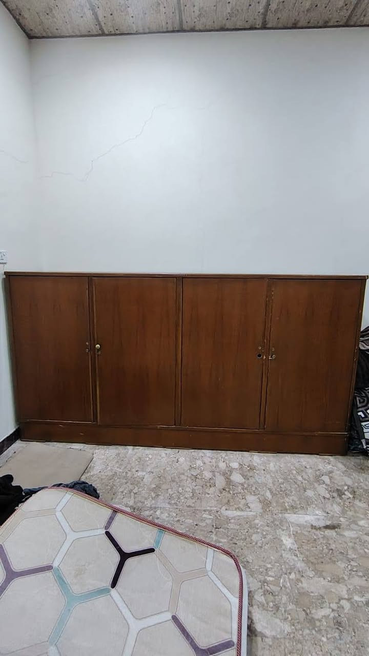 السلام عليكم جربايه ودوشك او بوفيه او ميز ابو لمرايه للبيع بيع مستعجل السعر مناسب اتصل عله رقم *********** المكان النجف حي النداء
