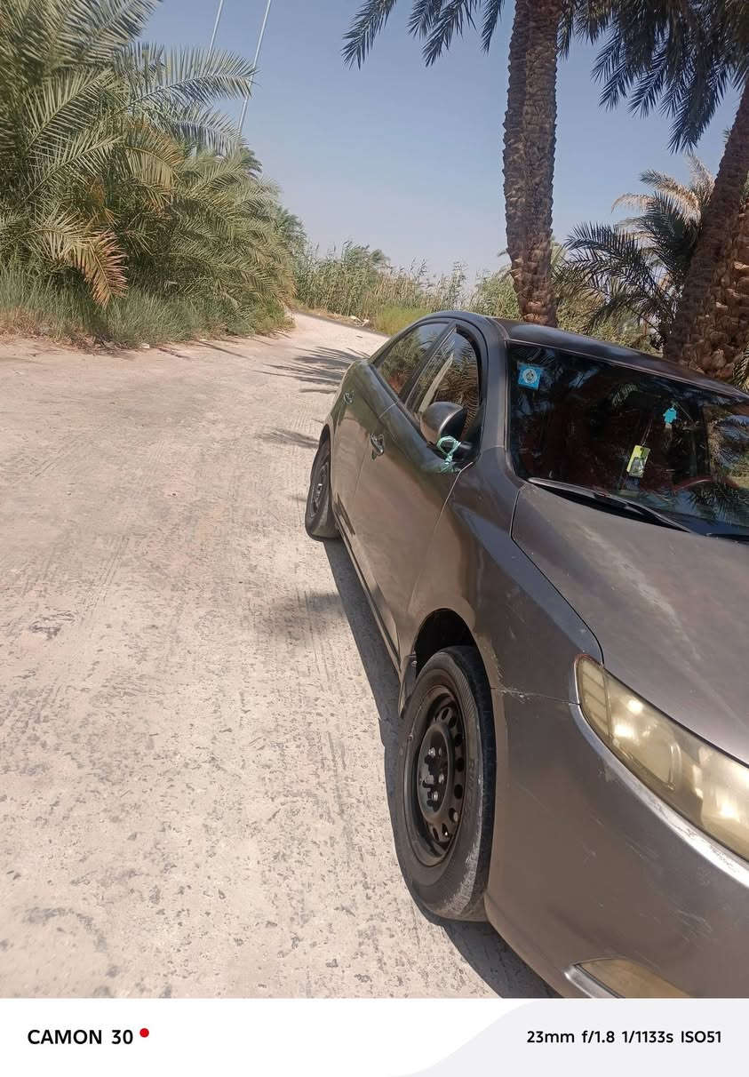 سلام عليكم سيراتو  مديل  13 مكينه وكير وحداديه وتبريد ورقم دوالي جديد شرط سياره حلووه تواير نضاف مداور ثاني يوم سعرها 88بيه مجال  مكانه السماوة الرميثة رقم لهاتف ***********
