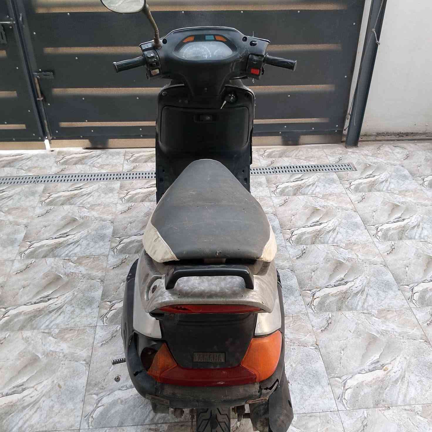 السلام عليكم دراجه فراشه فضائي مكينه بيهه دخانه بس  مكينتهه ناعمه شلعه ومعدل حلوه كابريتر جديد السعر 160 بعقوبه التحرير ***********
