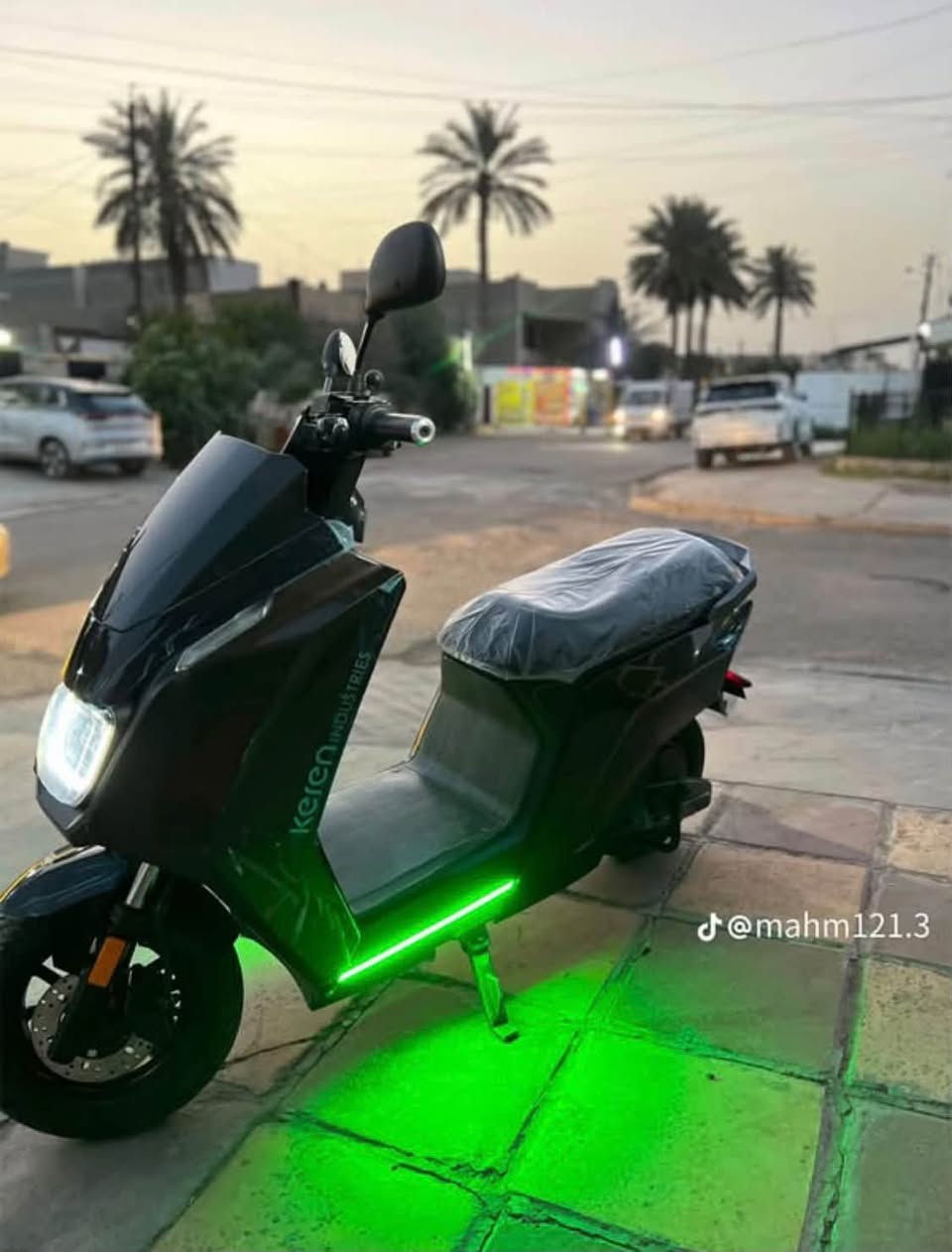 سلام عليكم كايرين  للبيع دراجه نضيفه وجديده 6 باتري كبار ملف 1500 الكبير مثبت سرعة وP توقف ذاتي Rرجوع للخلف ودبل إشارة ولايت زينون عالي ناصي ولد LED خلفي مكاني بغداد حي الجهاد سعر 650 وبيها مجال للشراي ***********

نص مكتوب في الصور:
- @mahm121.3