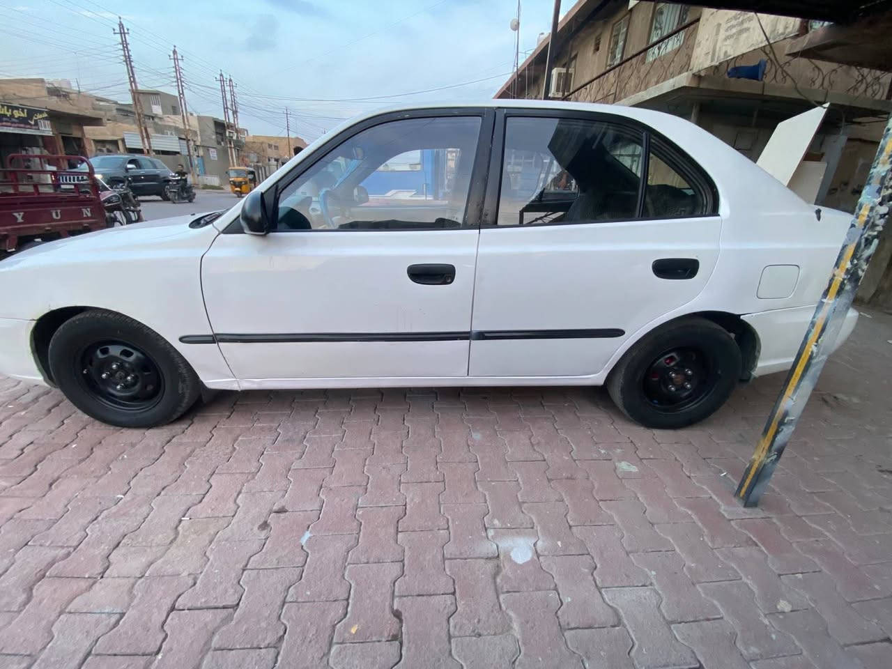 فيرنة ٢٠٠٢ • گير عادي • محرك مكفول