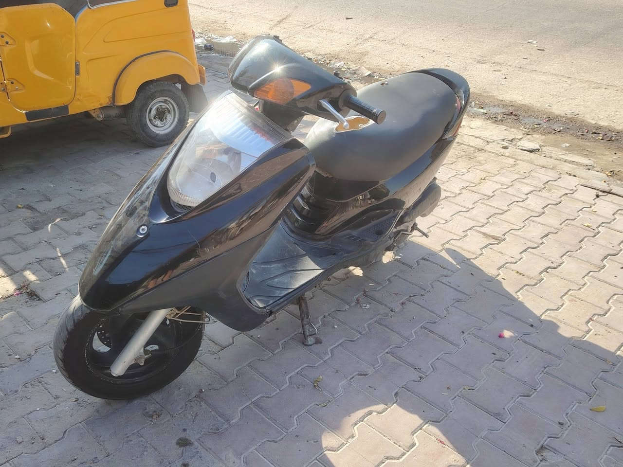 سلام عليكم دراجه مجفته توها تجفيت كله اصلي اول تجفيته الها سلف هندر سعرها 550بيها مجال شي بصيط حك الجيه مكاني الدوره ***********
