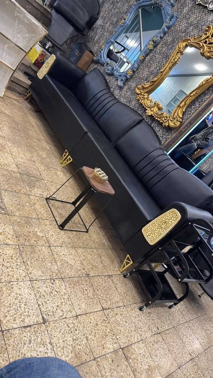 💅✨ صالونج أو شغلك يستاهل الأفضل!
عدنه تجهيزات تخبل بالأناقة والجودة 🔥

كراسي، مرايات، أدوات، ديكورات فخمة ✨
كل قطعة ترفع من شكل الصالون وتخلي الزبائن ينبهرون 😍

💰 أسعارنا تنافسية، وخامتنا تضمنج راحة سنين
🚚 توصيل سريع لكل #بغداد

لا تدورين بعد، كلشي تحتاجينه بجهز كامل ويانه 💕
📩 احجي ويانه هسه وخلينا نجهز لج صالون يلفت الأنظار � *********** واتساب فقط #بغداد

