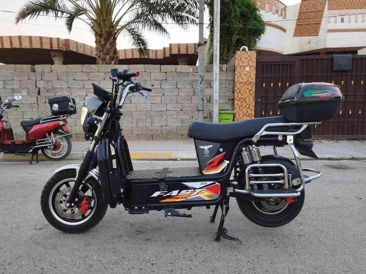 سلام عليكم
دراجة شحن جبلي للبيع
كشر بدون بطاريات شغال عل فحص
السعر /225الف وبي مجال 
الرقم الاتصال/***********
***********
