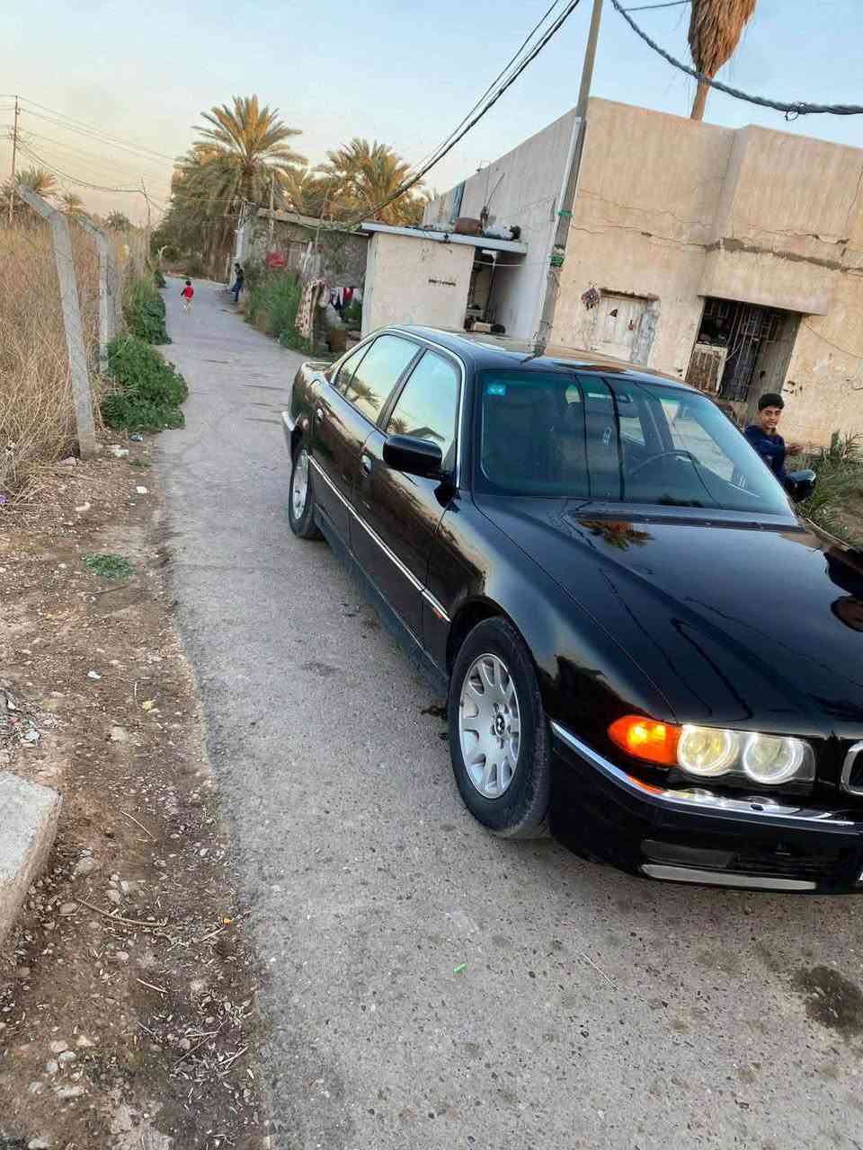 السلام عليكم للبيع خفاش موديل 95 محدثه 2000 داخل وخارج تخم تاير صدر خلفي امامي جديد تدفه تبريد كير مكينه كفاله بدون ضربه كهربائيات كله شغال ادامه كامله اللمكينه جديد رقم بغداد بااسمي تحويل مباشر   رقم دولي السياره باب طويل حجم 740 اصل  السعر 75 وبيه مجال قليل  للاستفسار *********** 
***********
