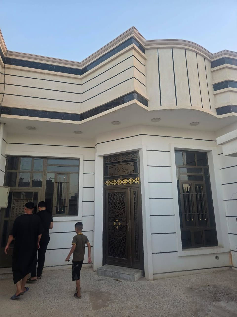 بيت 🏠 في حي جبيل خلف مجمع الرحاب قريب على شارع العام مال سد مساحة 125 زراعي ومسجل بل بلدية اتروح البلديه لا تطي ولا ربع وطلع عليي كشف مابي كل مشكله مسجل بسمي شارع 10 م بناء  👷‍♂️ حديث طابوك مو ابلوك 2023 كامل من كلشي ارضيه كاشي ديكورات بل سقف البيت 🏠 كامل بس تسكن بي خدمات موجودة ماء كهرباء 🔋 مولد منطقه كلهاا متوفره
السعر اب 47مليون 
***********
***********
بيت 🏠 في حي جبيل خلف مجمع الرحاب قريب على شارع العام مال سد مساحة 125 زراعي ومسجل بل حته بلدية اتروح البلديه لا تطي ولا ربع وطلع عليي كشف مابي كل مشكله مسجل بسمي حته مرتسم من بلديه بي شارع 10 م بناء  👷‍♂️ حديث طابوك مو ابلوك 2023 كامل من كلشي ارضيه كاشي ديكورات بل سقف البيت 🏠 كامل بس تسكن بي خدمات موجودة ماء كهرباء 🔋 مولد منطقه كلهاا متوفره
