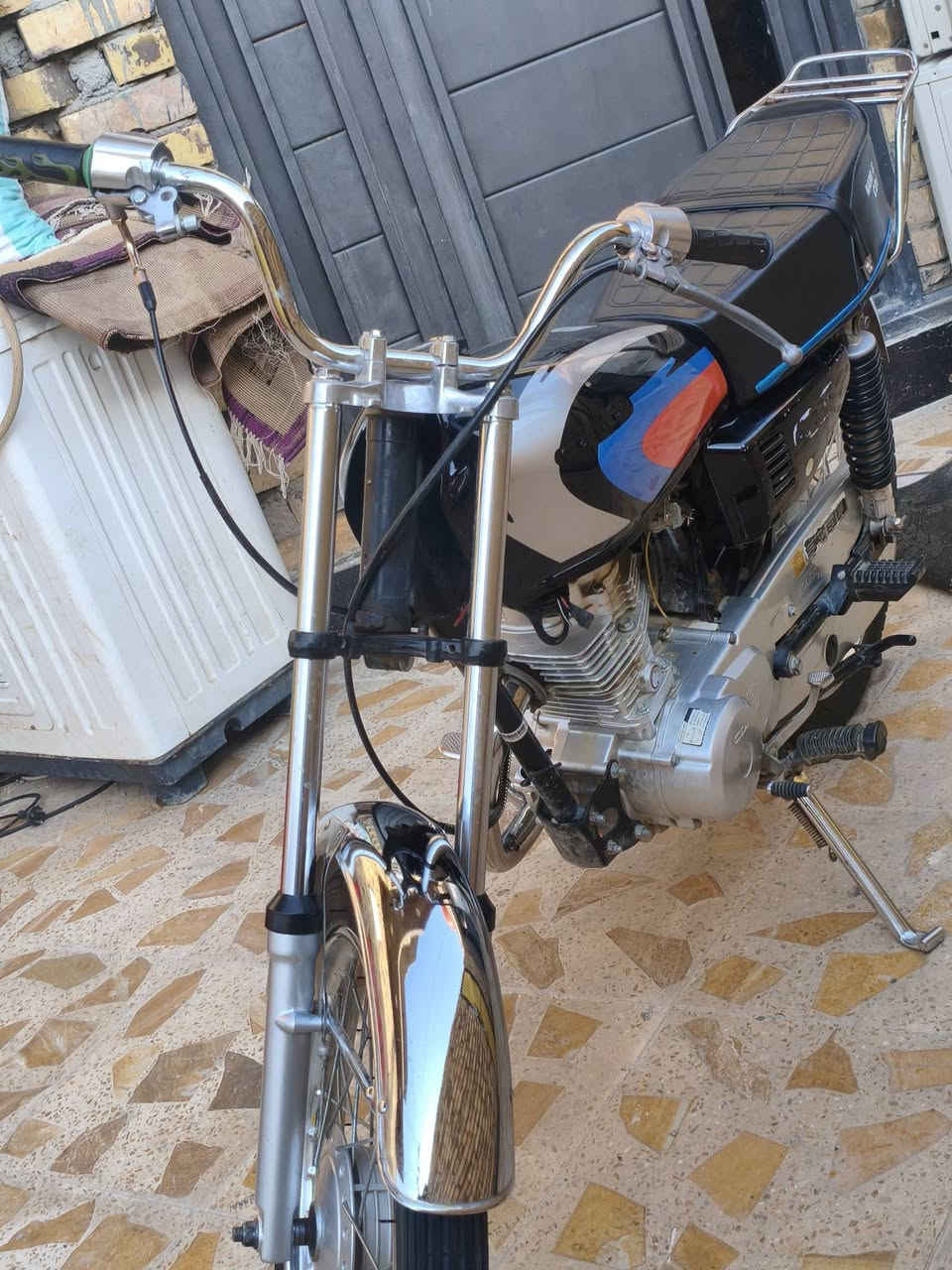 سلام عليكم دراجه نامه اصلي بدون مكفوله عشاير ما مفتوح برغي  لبيع تفاصيل خاص او تصل *********** سعر650 بيها مجال

