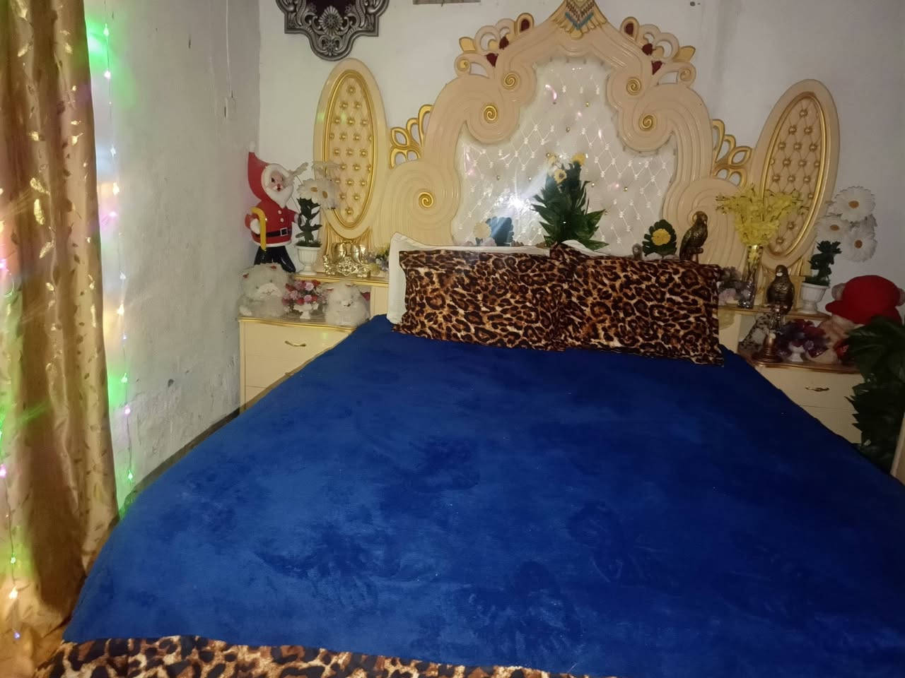 السلام عليكم غرفه للبيع استخدام قليل كلشي مابيه الله شاهد بس لان المكان ضيك اريد ابيعه سعره مليون و600وبيه مجال مكان ميسان الكحلاء قرب مركز الأطفال الشراي يتصل ***********
