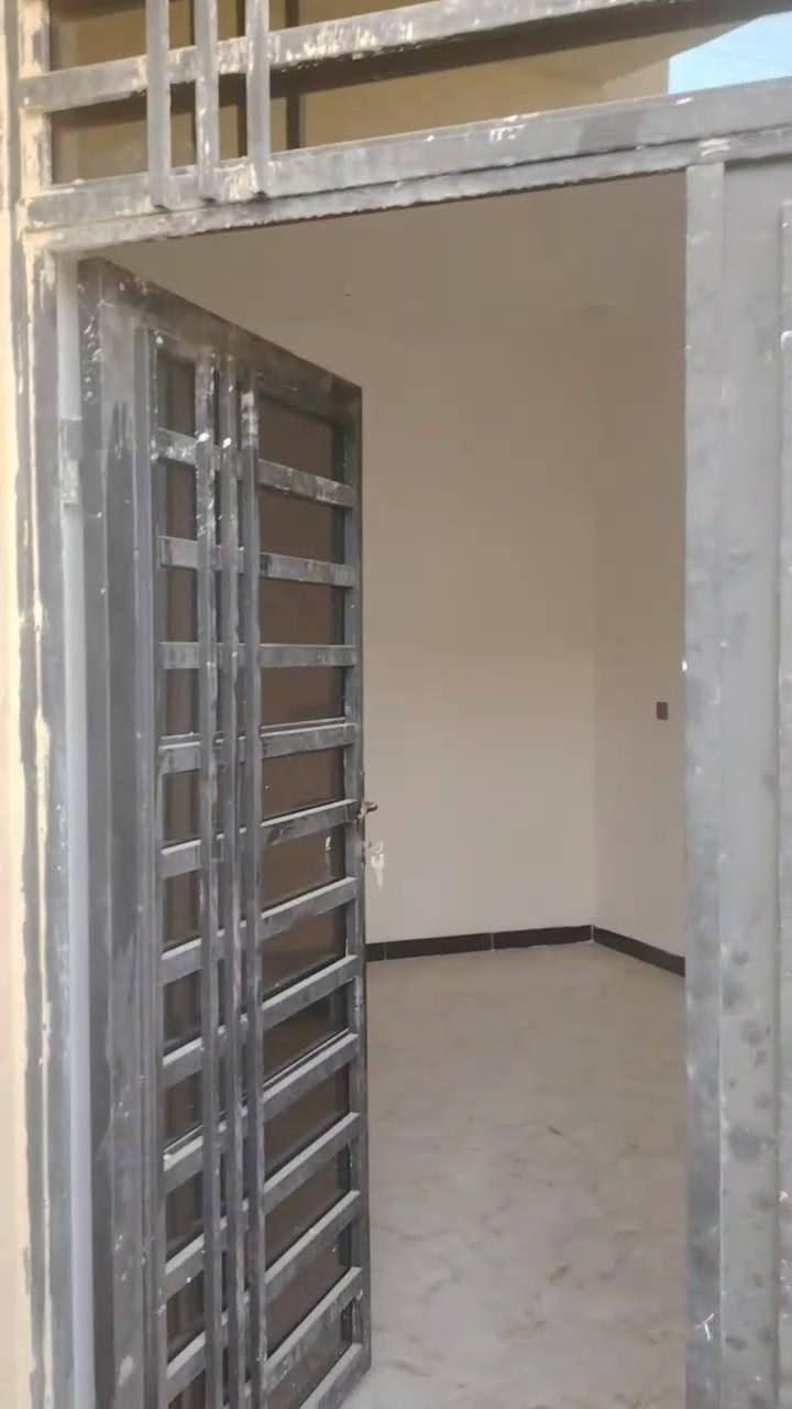 مشتمل طابو للبيع في واسط كوت منطقه بالسفحه ٢ مساحه ١٠٠ متر شارع ١٥ متر بناء حديث سنه ٢٠٢٥ وقريب على شارع ٣٠ متر الوجهه ٥ متر النزال ٢٠ السعر ٥٧ مليون وبيه مجال للإستفسار الاتصال على 
***********
