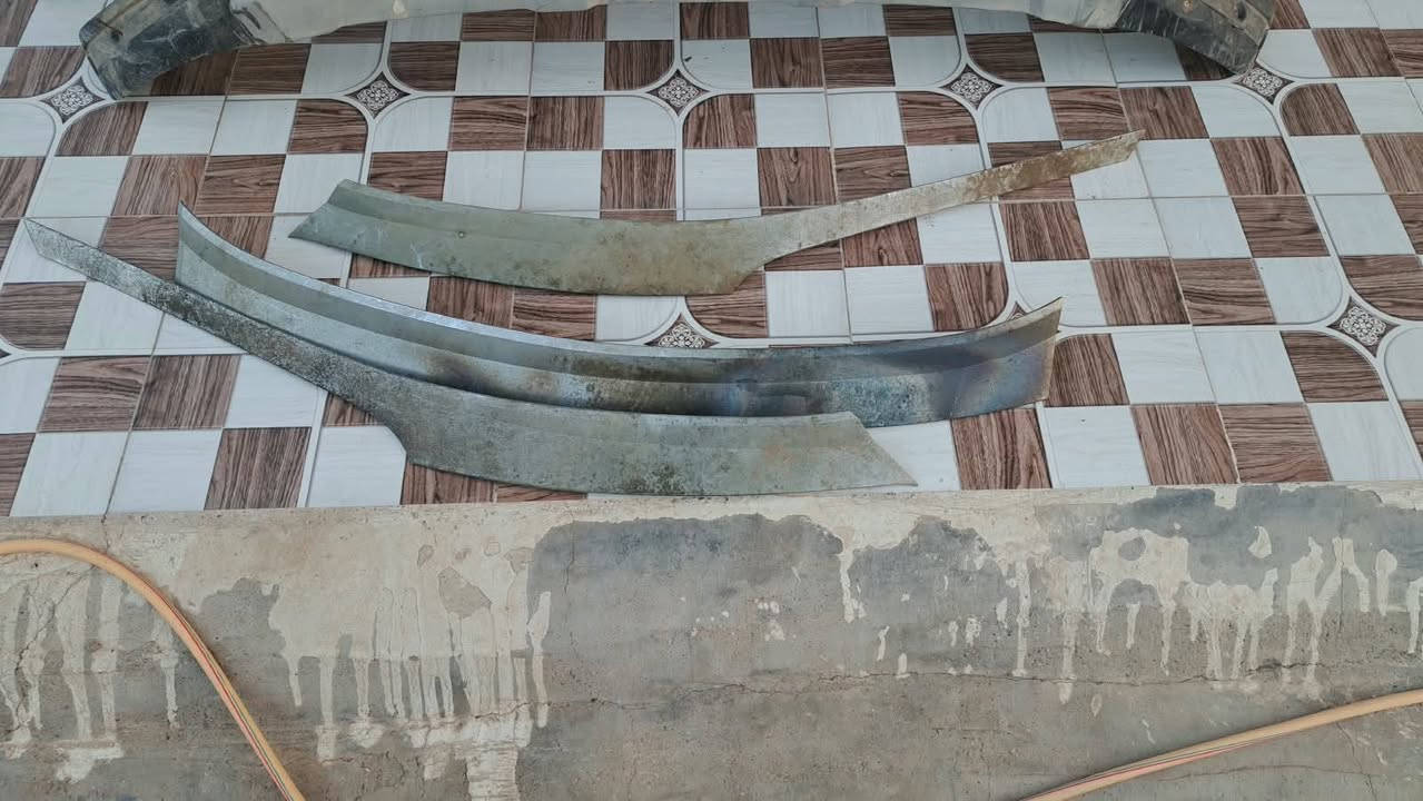 السلام عليكم غراض مال سنتافي للبيع شاشه شغاله بلوجكترات سستم ستيل الاستفسار عله الرقم ***********
