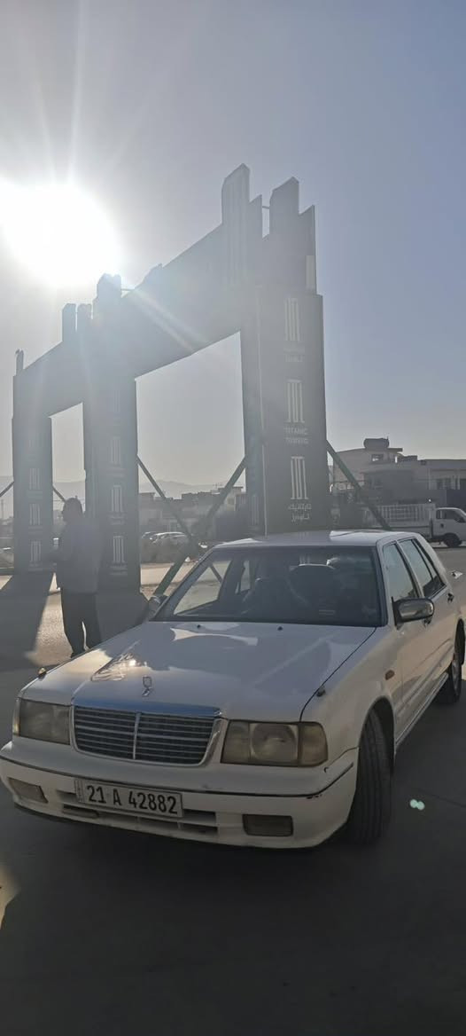نیسان سدریک مۆدێک ٢٠٠١
سەنەوی تا ٢٠٢٩مانگی ٨ تازەیە 
گێرو مەکینەی لۆک
تەبرید مەزبوت
٤ تایەی تازە
سەیارەکە مالی دۆستە تازە دەبلو بانسی گۆڕاوە
کامل بۆیاخە لەسەر ساخی 
٤٥ گەڵا 
سلێمانی
***********
