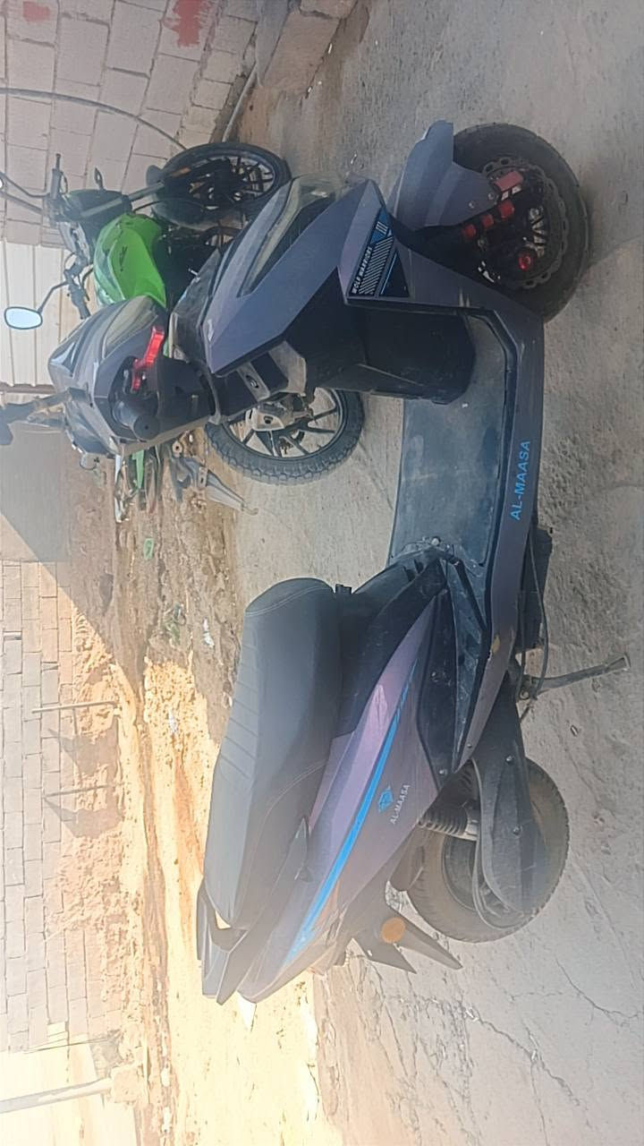 موطو شحن للبيع
موديل 25 
استعمال شي غليل
بطاريات فول🔋
شغال مابي كل نقص 
تشغيل عن بعد وكرت
سعر 550وبي مجال شي غليل بيع مستعجل
مكان خالديه
رقم الهاتف ***********/***********
وبيهن واتساب والشراي بي خير ويدلل🌹
