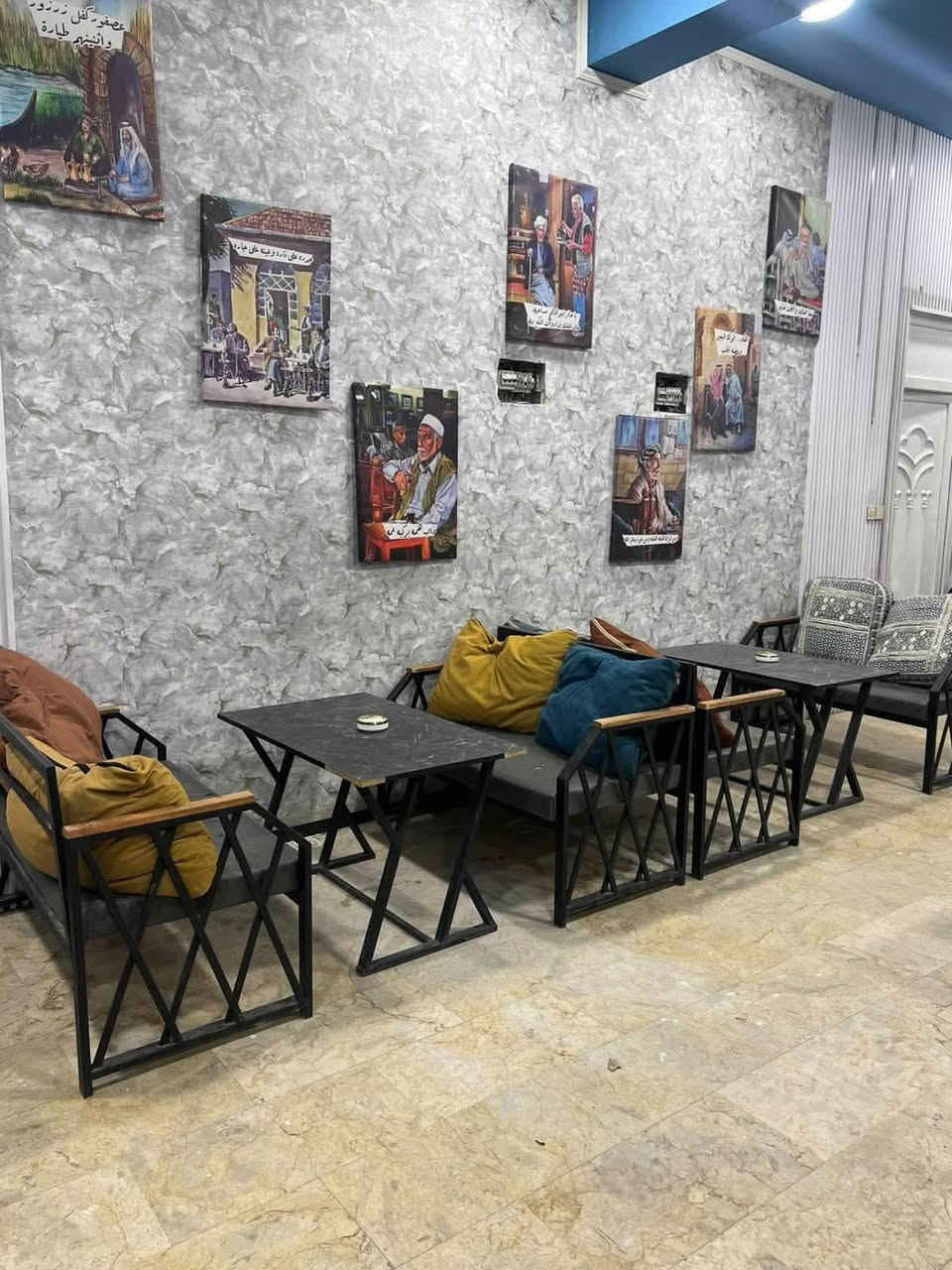 السلام عليكم 
جلسات للبيع نظيفات جدا 
عدد 7 
4 جلسات ثنائية 
3 جلسات ثلاثية 

الموقع بغداد الكرخ 
للاستفسار ‭***********‬
السعر مناسب جدا
