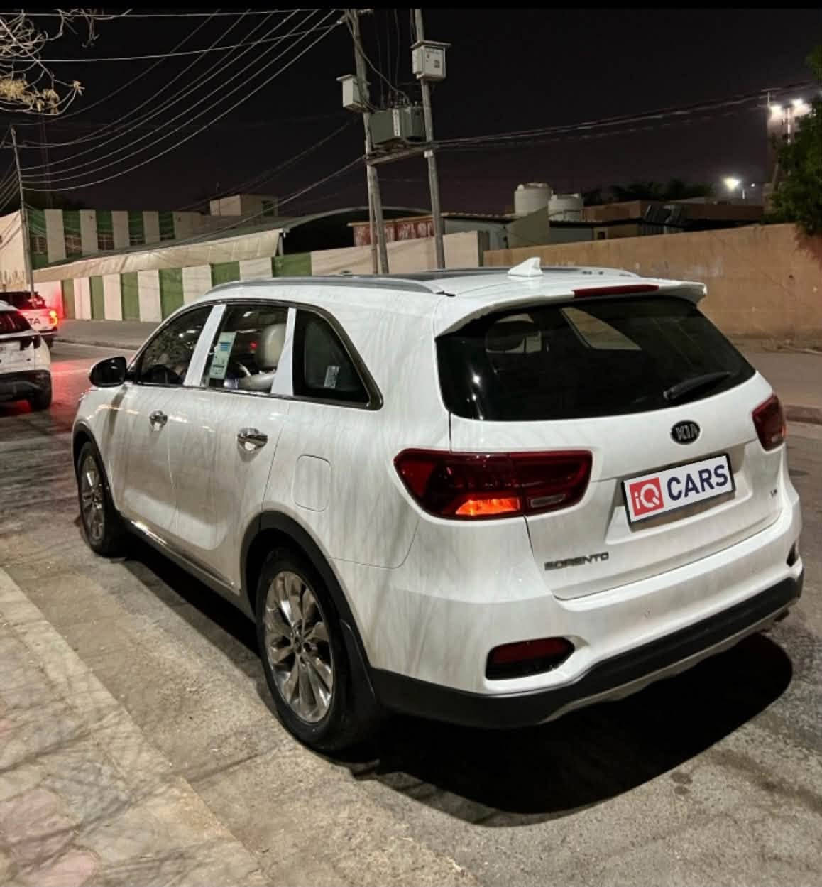 سورنتو موديل 2020 كويتي فول 
ماشيه 55كم قابل للزياده
كلين تايتل
6سلندر 
محرك 3.3 v6
كاميرا خلفيه 
حساسات خلفي ومامي 
بنوراما 
7راكب 
مكفوله كفاله عامه 
السعر على الخاص 
***********
