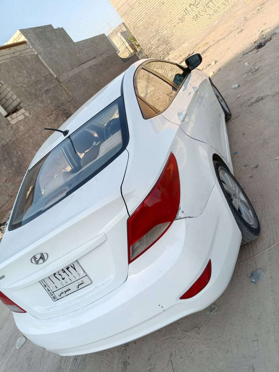 ب السلام عليكم ( بيع او مراوس) حسب القناعة اكسنت 16 محرك 1400 سيارة حلوه ونضيفة دواخلها جدد بعدهن السعر 65 مكاني نجف شارع المطار 
***********
***********
