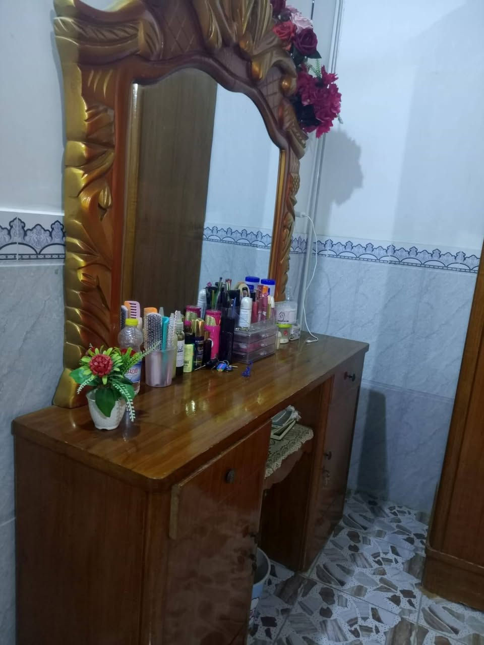 🛏️🔥 للبيع غرفة نوم تسكام
غرفة نوم أنيقة ومرتبة، مناسبة للبيت الجديد أو للتجديد ✨
💰 السعر 800 ألف وبيها مجال 
📞 للاستفسار:
***********
📌 الشراي يتواصل ، والله يرزق الجميع...
