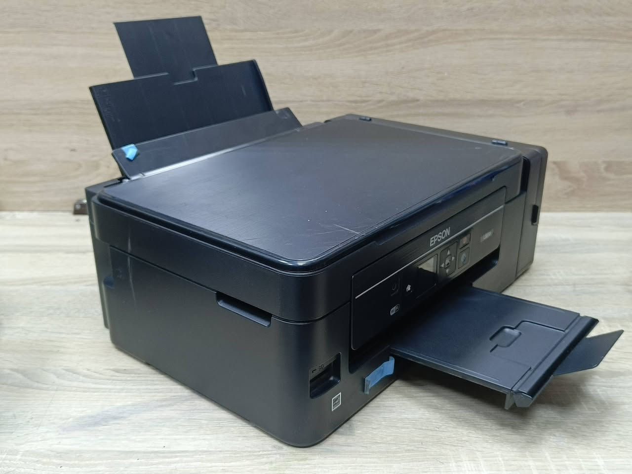 طابعة ايبسون موديل L3070 مستعمل باحالة ممتازة باحبار خارجيةتطبع 6000 اسود وابيض 5000  ملون سعر الحبر 10 الف لكل اللوان سرعة طابعة 9 ملون 12 اسود وابيض طباعة بوجه واحد تحتوي على WIFI يمكن ربطها على موبايل وتابليت ولابتوب مع امكانية طباعة صور استنساخ طباعة سكنر 🚦سعر الطابعة 125 الف 🚦مع كيبل كهرباء وكيبل كومبيوتر وقرص تعريف للطلب *********** - *********** يوجد توصيل لكل المحافظات بضمان تشغيل وفحص
#طابعتي 
#الصفوة
