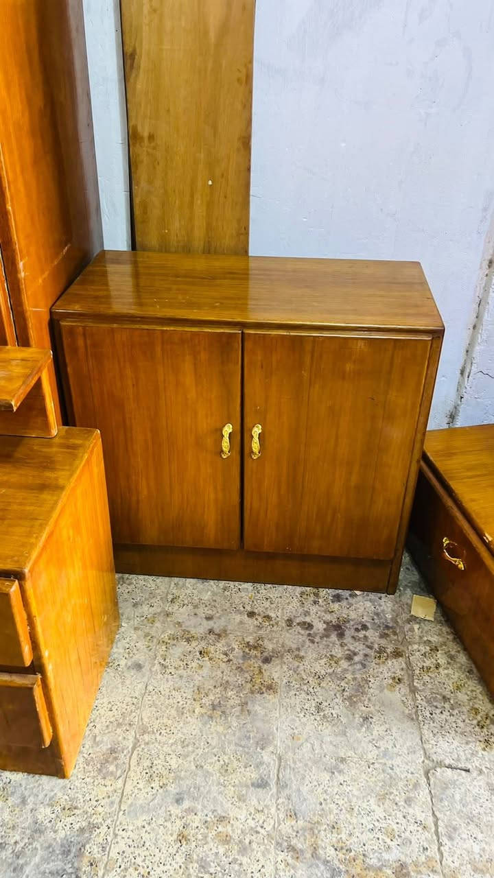 بيع وشراء الغرف المستخدمه شعدج غراض دزيهن خاص ونتفاهم الاستفسار خاص او عل وتساب *********** بيع وشراء الاثاث الجديد والمستخدم عراقي والتركي وماليزي وخليجي والمصري  مستعدون لنقل الاثاث ونصب جمع غرف نوم بجميع انواعه
ومستعدون ايضا لصيانة جميع انواع الغرف يعني دزه مفلشه ارجع الك جديده كلشي متوفر عندي من غراض الغرف الاستفسار خاص  او عل الارقام 
***********
***********
وتساب
