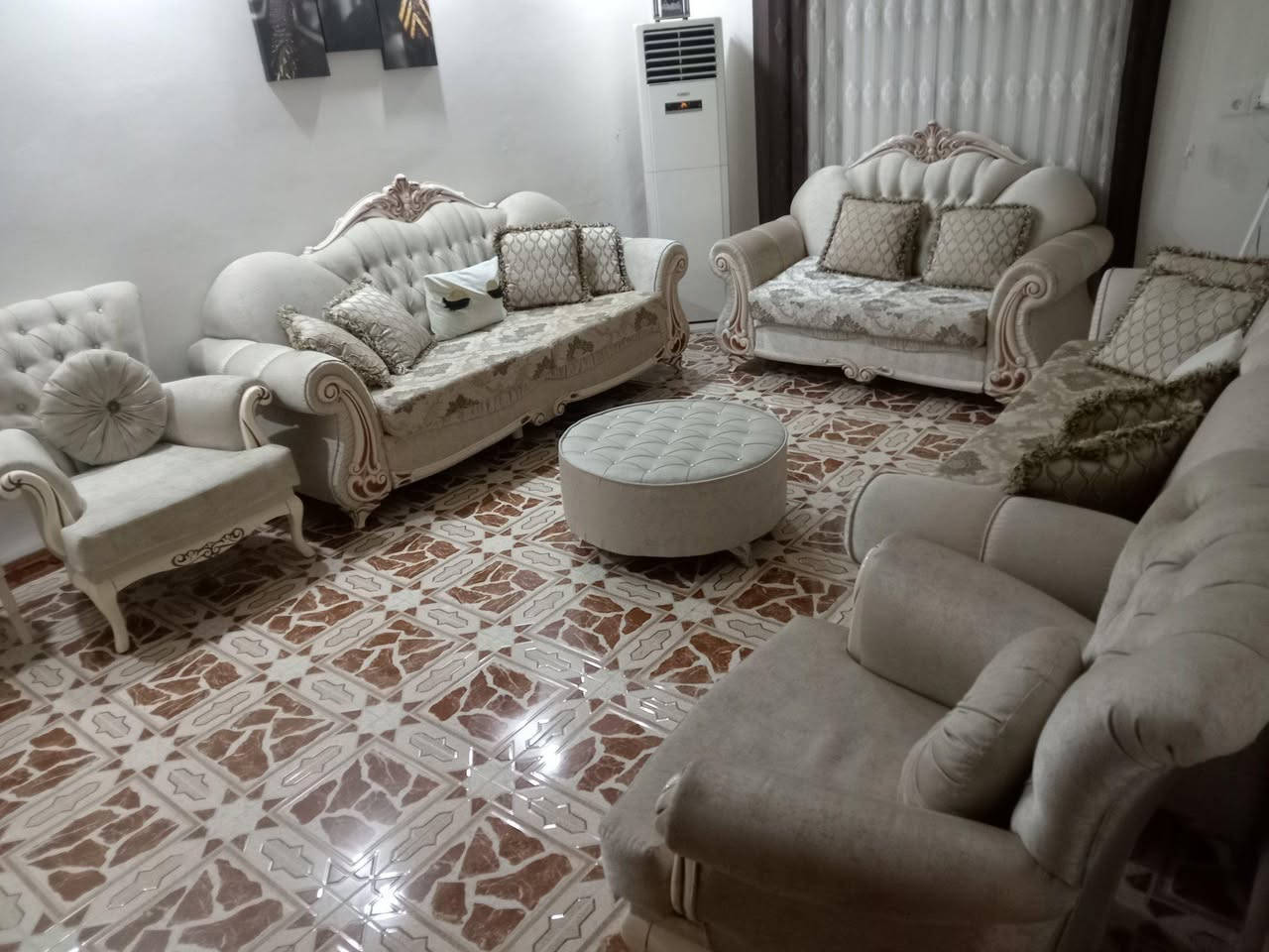 للبيع تخم ملكي نضيف جديد مستخدم قليل بدون اي عيب رقم هاتف *********** ماجوب تعليقات اي استفسار يتصل مكاني كركوك
