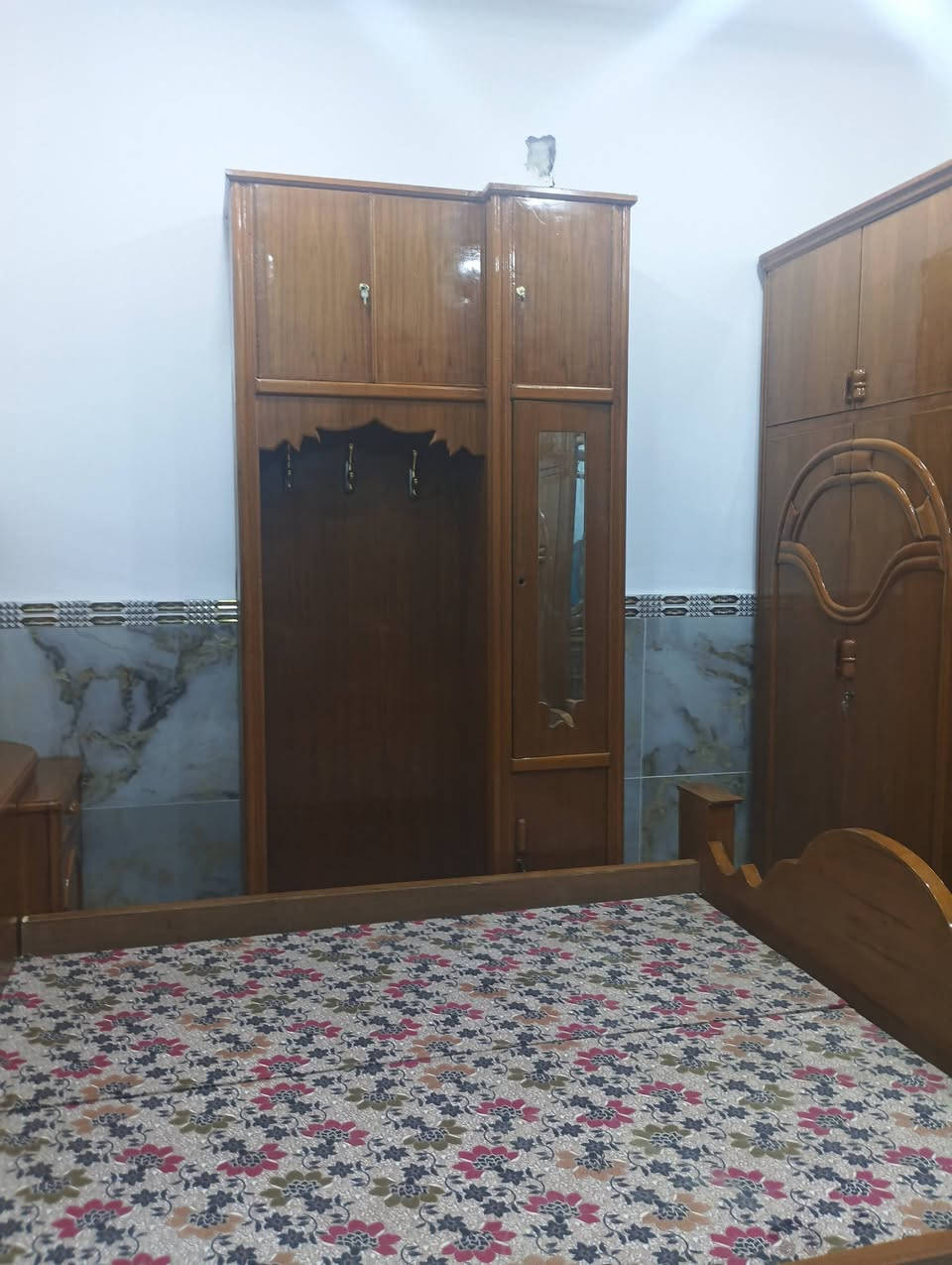 غرفه اخشاب • جديده • راقيه