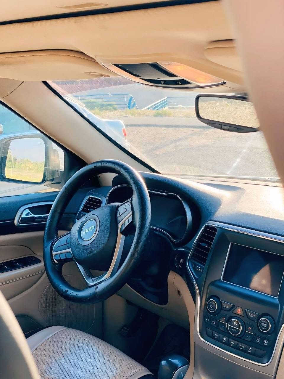 � للبيع  او المراوس– جيب جراند شيروكي Overland 2019خليجي
📍 الموقع: النجف
📞 للاستفسار: ***********

✅ ماشية 120ألف كم
✅ خليجي
✅ السيارة بحالة ممتازة 
✅ البصمة الثانية غير مستخدمة
✅ سبير الشركة منزّل
✅ رقم بغداد باسمي

المواصفات:
*فتحه 
* محرك 6 سلندر
* دفع رباعي 4×4
* تشغيل وبصمة
* جنوط 20 إنج
* إنارة LED وزينون
* رادارات جانبية
* مرايا بإشارات
* مقاعد جلد كهربائية مع ذاكرة
* تبريد وتدفئة للمقاعد الأمامية
* مقود كهربائي مع تدفئة وتحكم كامل
* 4 أنظمة قيادة (منها Sport وEco)
* نظام توقف ذاتي
* مانع انزلاق
* شاشة معلومات وأعطال
* حساسات وكاميرات ومواصفات Overland الكاملة

السيارة نظيفة جدًا وجاهزة للفحص بأي مكان،

