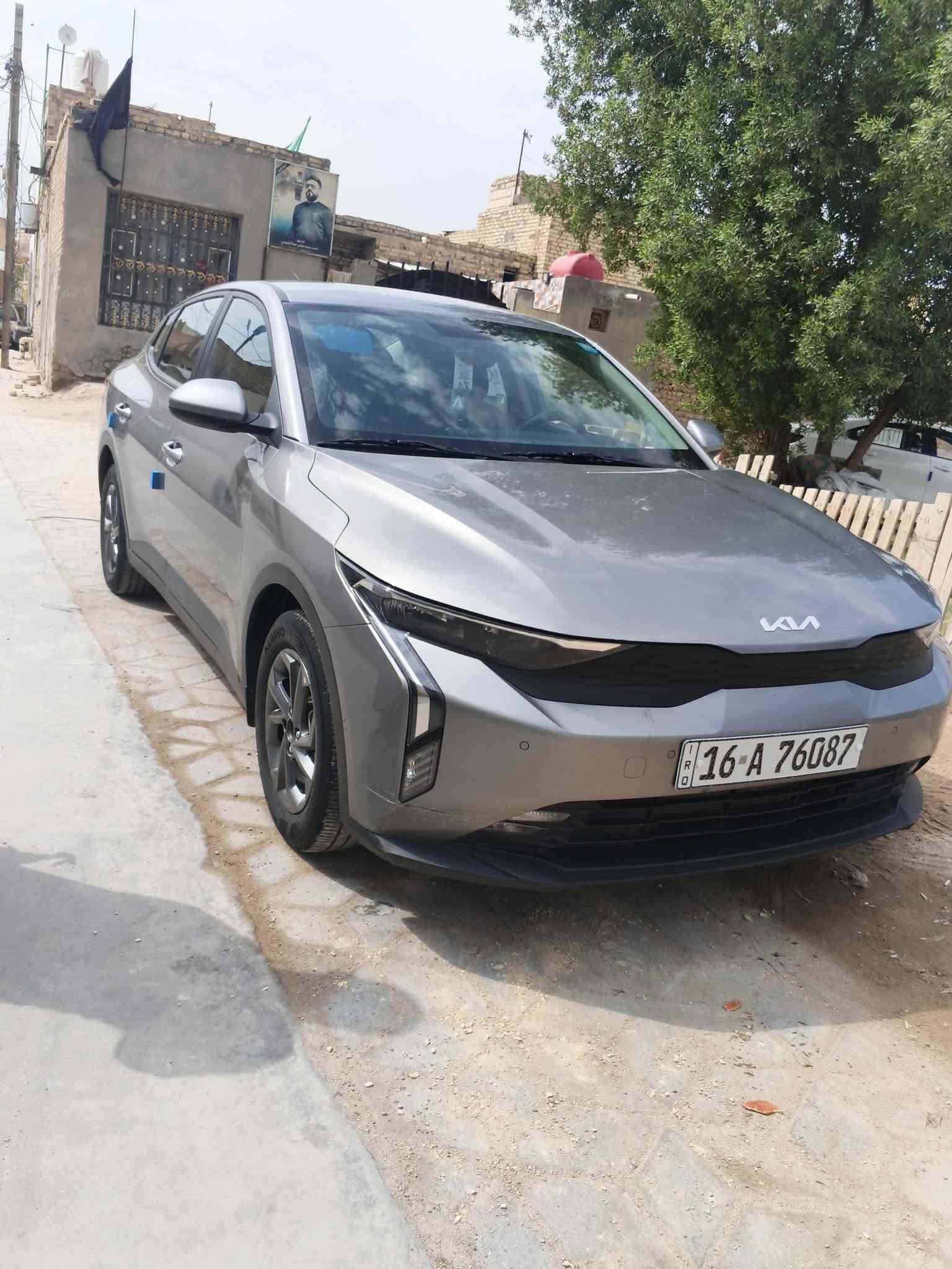 السلام عليكم.. 
سياره K3.   موديل2024
صبغ اربع اربع اصابع قبق البانزين
والباقي كفاله عامه
السعر 130ورقه وبيه مجال 
الرقم/***********
