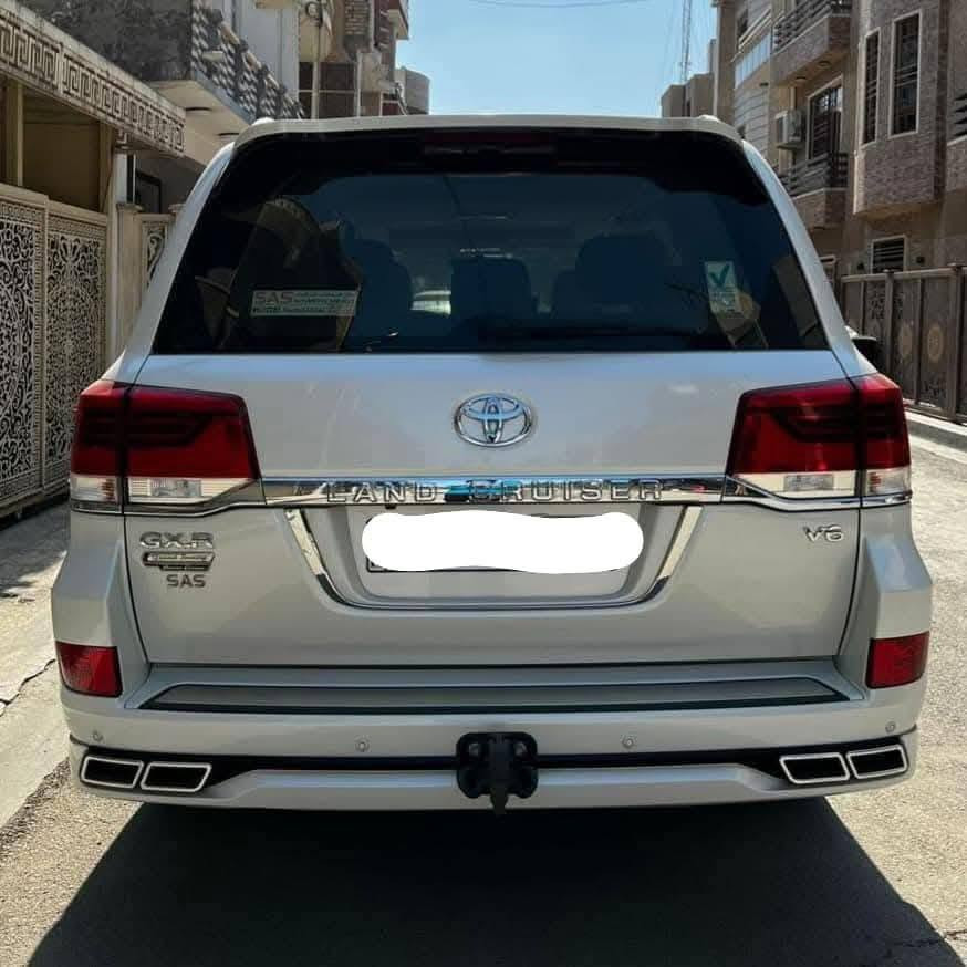 للبيع 
تويوتا لاندكروز GXR كراند تورنك 
موديل 2020

 ساز ماشيه 78 الف كم فقط 
محرك 6 سلندر 
كراند تورنك معروف مواصفاتها 
المواصفات : 
فتحه سقف سلايد 
شاشة كبيرة لمس 
كاميرا + حساس + رادارات 
نظام كار بلي  
بصمة تشغيل عن بعد 
كشن مخمل
تحكمات ستيرن + بلتوث منفذ اوكس كار بلي 
نظام أوتو ستوب للتحذيرات 
تحديد سرعة
تبريد مركزي
السيارة حيل نظيفة وبعد احلى من الصور  
المحرك والكير وكلشي مكفول ما مفتوح 
السيارة مال جني جديدة كلشي عل بلاد 
تحويل مباشر
السيارة مابيها دينار مصرف كاملة من كل النواحي 

مكفولة كفالة عامه عدا جاملغ عکس السائق بي بارد على كد اصبعين .. 
 السعر 506 وبيها مجال بسيط
رقم الهاتف 
***********
