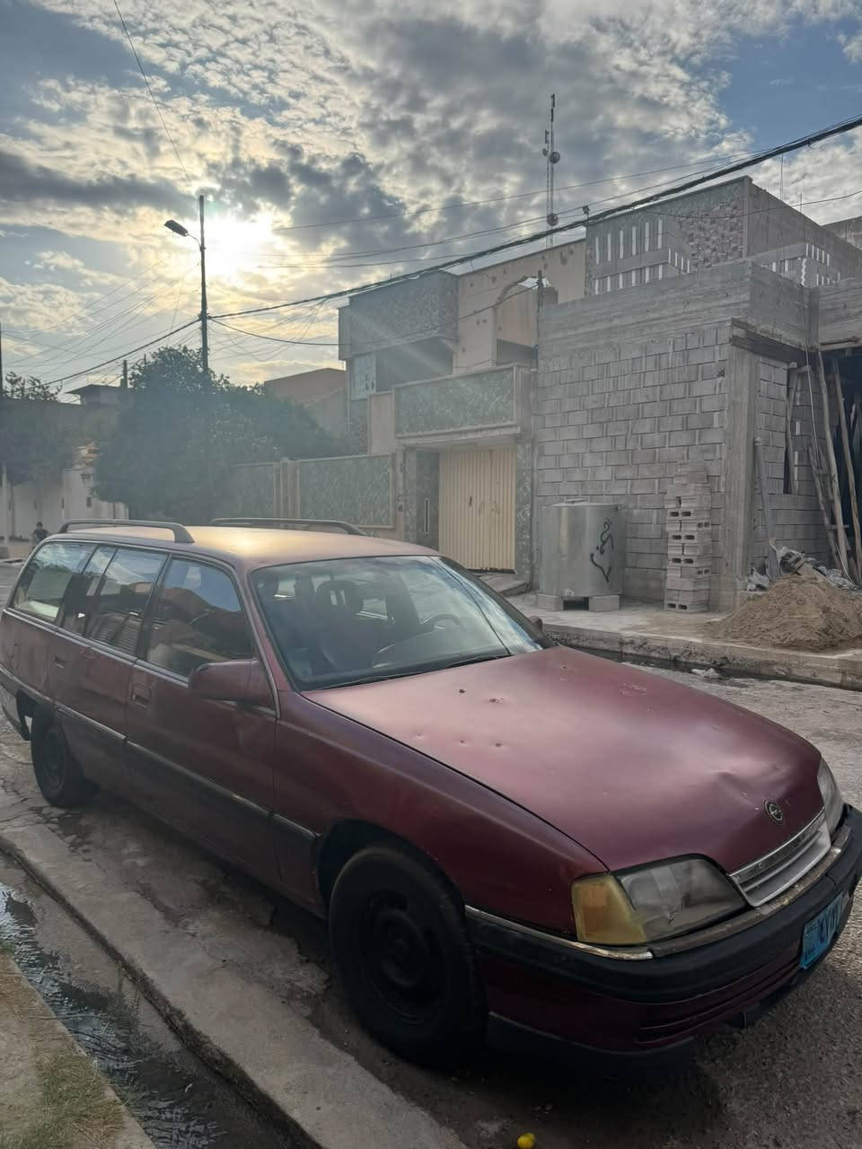 السلام عليكم اوميكا استيشن موديل 1991
رقم اخضر شرط التحويل حجم المحرك 20 
السعر ١٦وبيها مجال  محرك شرط لاصرف ولا نفخ 
للاستفسار اتصل 
***********
