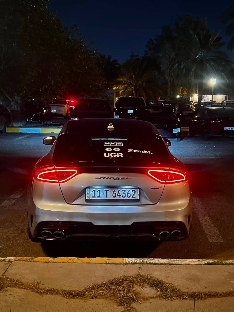 🔥 KIA STINGER GT2 2018 🔥

🇰🇷 وحش كوري بمواصفات رياضية وفخمة

🏁 المحرك: V6 3.3L Twin-Turbo
💨 القوة: 365 حصان تقريباً
⚡ العزم: 510 نيوتن.م
🚘 الدفع: AWD دفع رباعي
⚙️ الكير: أوتوماتيك 8 سرعات
🚀 0–100 كم/س: حوالي 4.8 ثانية
🏎️ السرعة القصوى: حوالي 270 كم/س
⛽ الوقود: بنزين
🛞 نظام التعليق: رياضي
🔊 العادم: صوت رياضي مع أداء قوي

✨ مواصفات GT2:
• تبريد وتسخين المقاعد
• مقاعد أمامية كهربائية
• فتحة سقف
• شاشة وسطية
• نظام صوت فاخر harman/kardon
• مثبت سرعة متكيف
• تحذير النقطة العمياء
• تحذير الاصطدام الأمامي
• فرملة طوارئ أوتوماتيكية
• كاميرا خلفية
• حساسات أمامية وخلفية
• إضاءة LED
• نظام مراقبة ضغط الإطارات

حادث جاملغ الايمن فقط قطعه وحده بدون ايرباك وشواصي ولغود 

ماشيه 60mi
عليه ويل قياس 19 تو سايز رياضي

سعره 170 وبيه مجال 

***********

#KiaStinger #StingerGT2 #Stinger33TT #Kia #GT2 #AWD #TwinTurbo
