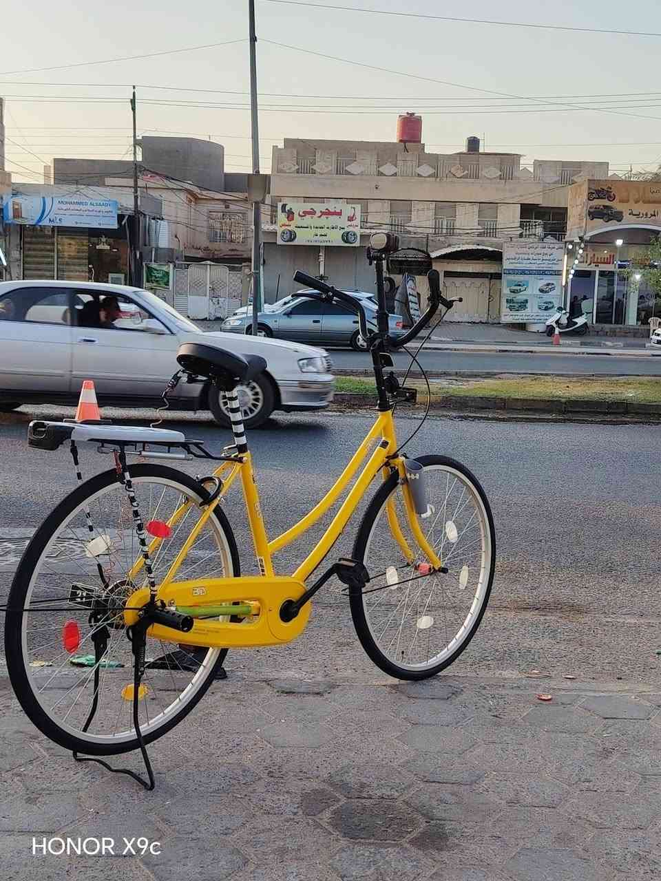 هذا الحلال للبيع سعره 160 وبي مجال عنوانه شارع المطار النجف
***********
