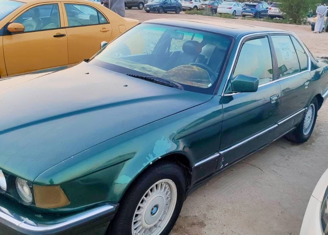 تفاصيل سياره بي ام دبليو موديل ٩٢ سياره كير مكينة جاهزه كهربائي كامله سعرها 26 ورقة شراي يتصل *********** مكان بغداد العامرية
