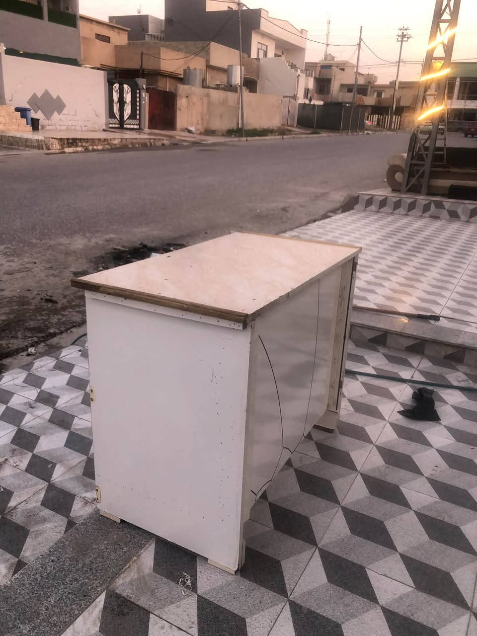 ميز تركي • نضيف
