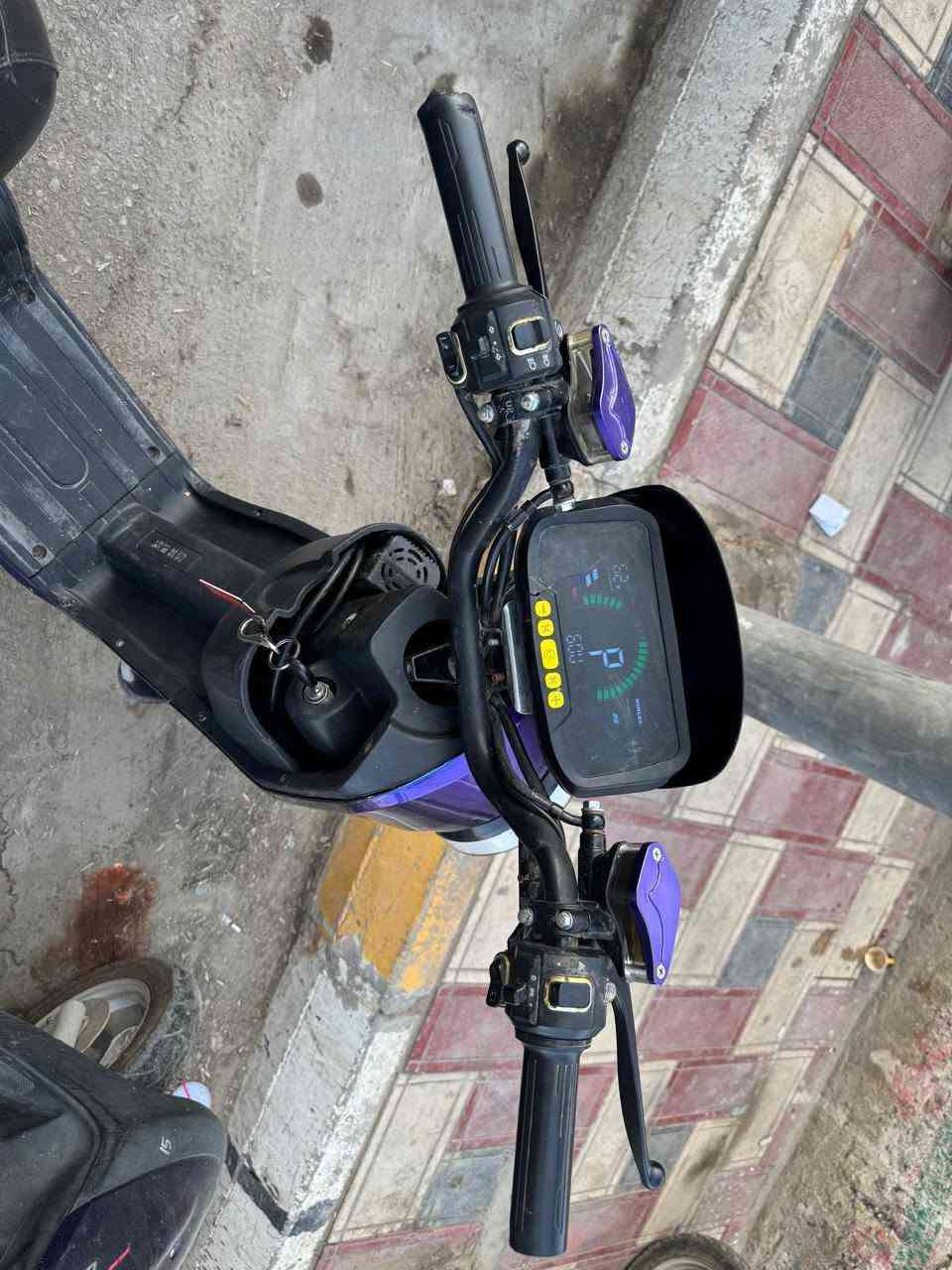 السلام عليكم
دراجة شحن R9 2026

العنوان ناصرية مركز

الرقم ***********

السعر 400 بي مجال
