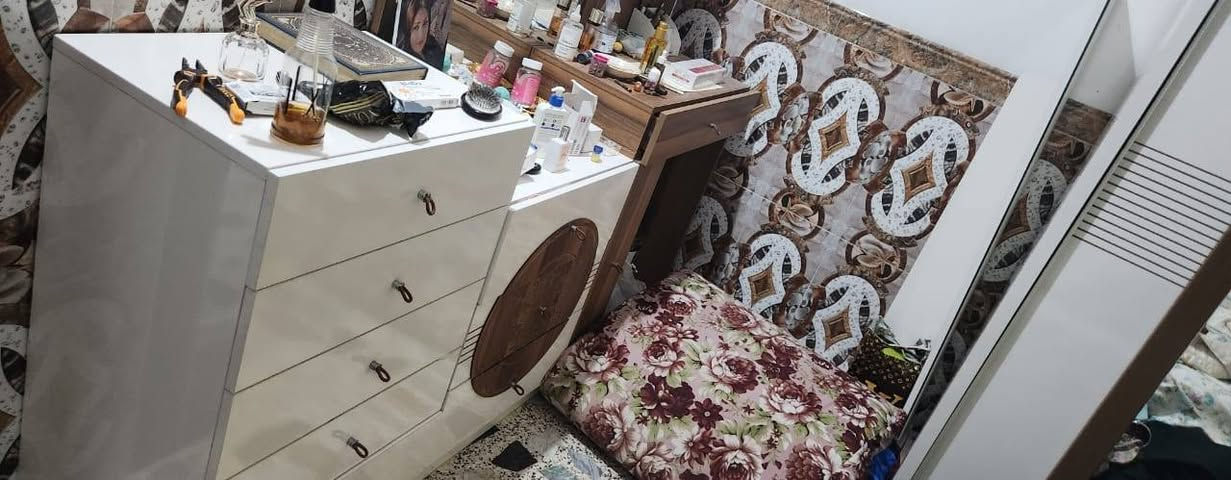 السلام عليكم
غرفة نوم تركي درجة اولى
نضيف كلش مامستخدم هواي تجي تشوف بعينك
العدد 7 قطع
سعر جديد مالته 2700
ابيعلك ب 600 الف
بلدروز
واتساب ***********
