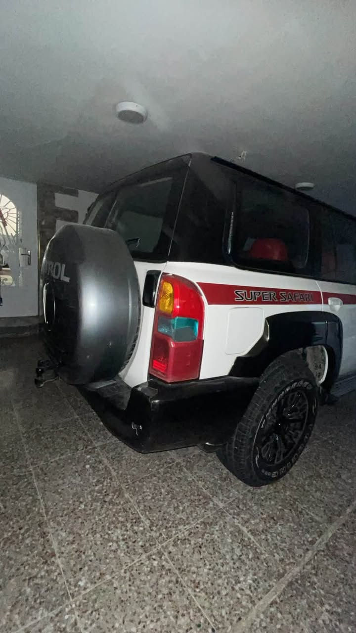 السلام عليكم اخوان نيسان باترول 2008 VTC
ماشيه  250الف  السياره مال مزاد وزارة داخليه 
مصبوغ عام 
مرقم جاهز تحويل ثاني يوم 
داخل جلد احمر 
السعر 100$ بيها مجال بسيط 
مابيها اي نقص جاهزه 
للاستفسار 

***********
مكان بغداد زيونة
